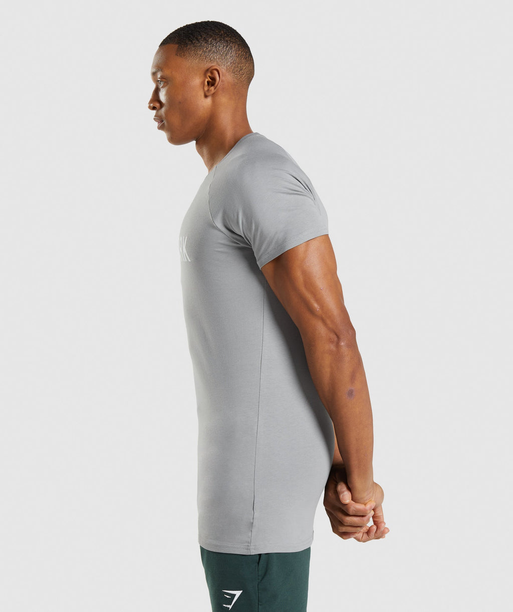 gymshark-apollo-muscle-fit-t-shirt-smokey-grey-ss22