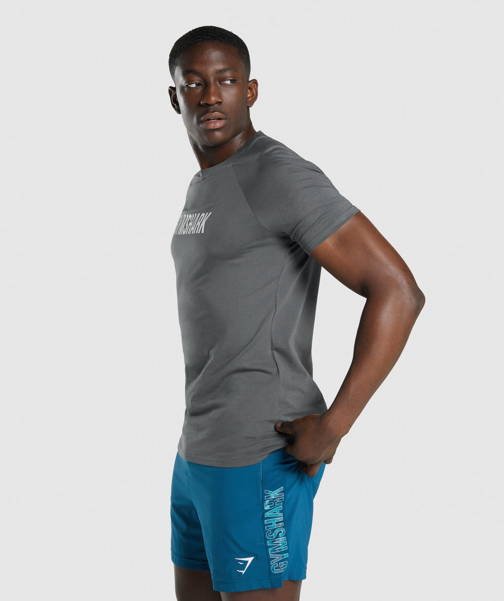 gymshark-apollo-t-shirt-charcoal-grey