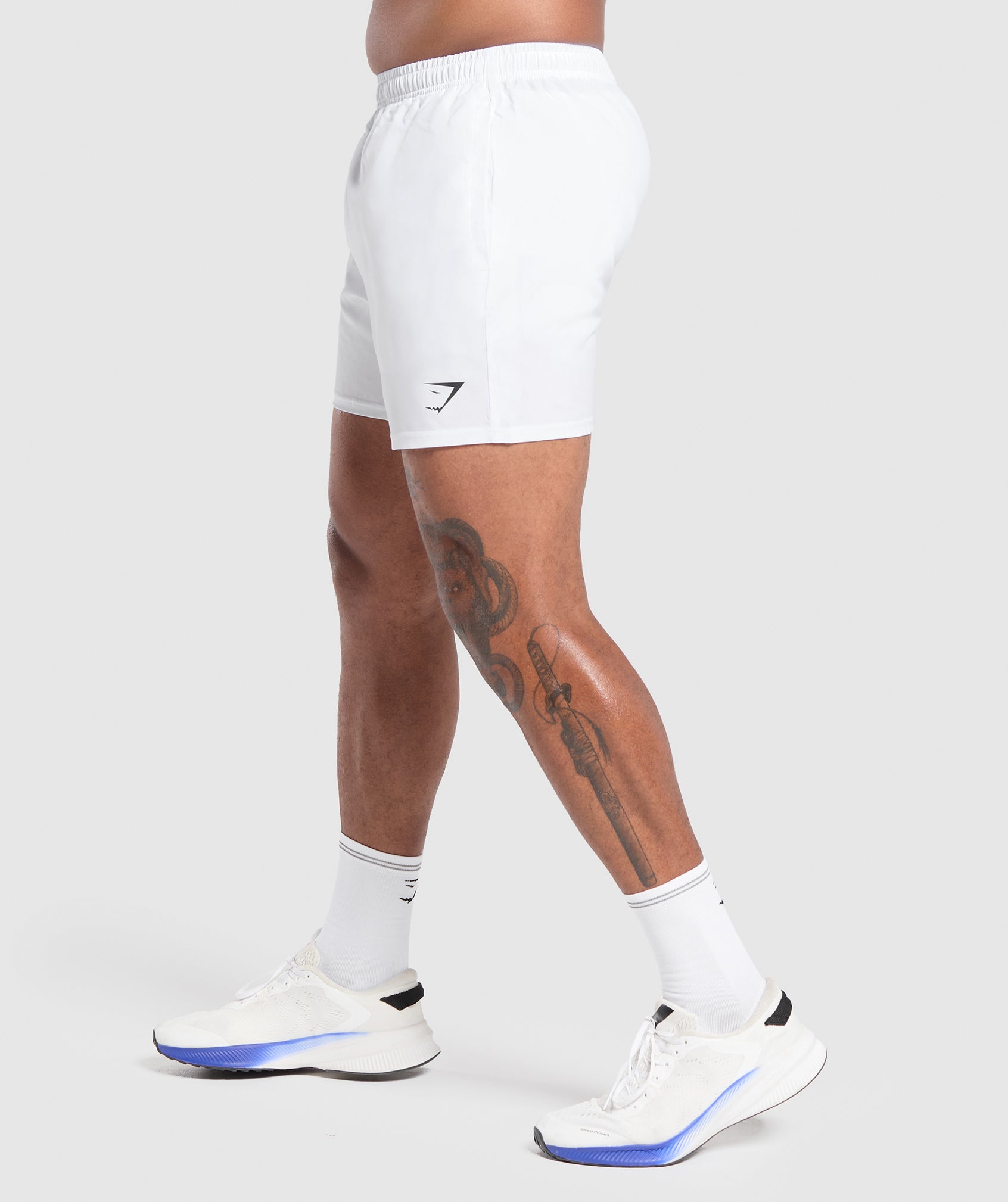 gymshark-arrival-5-shorts-white-ss22