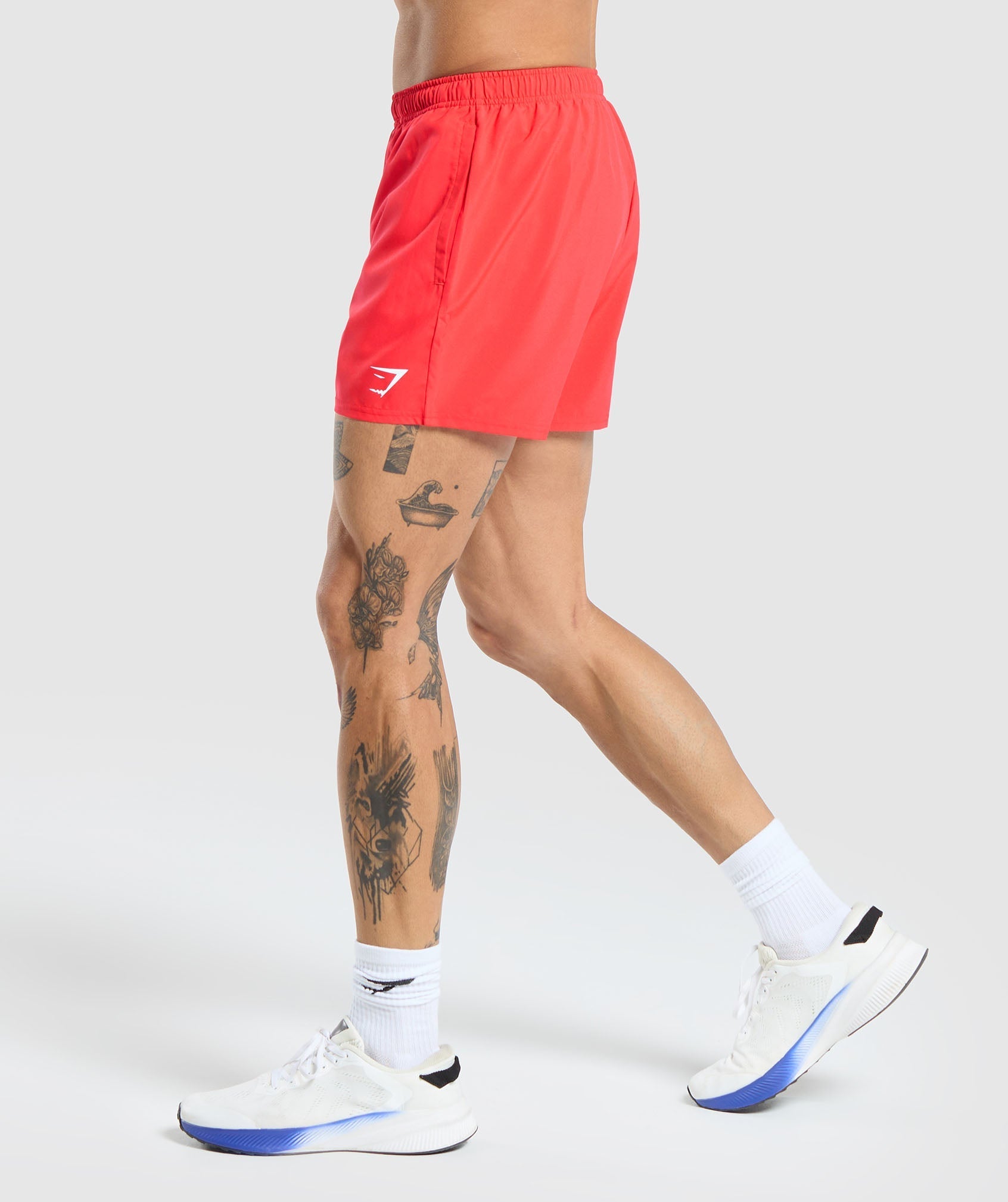 gymshark-arrival-5-shorts-pow-red-ss24