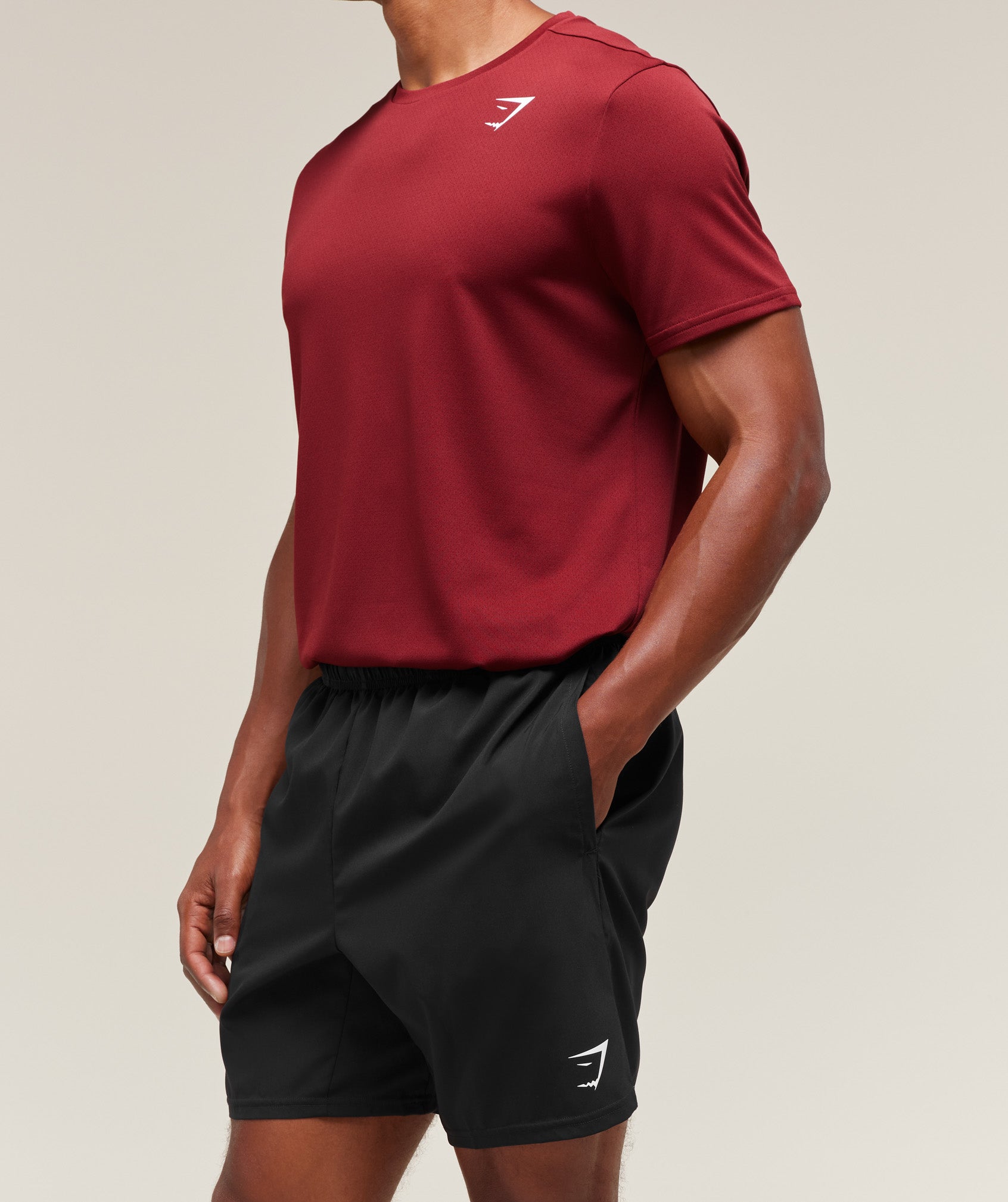 gymshark-arrival-7-shorts-black-ss22