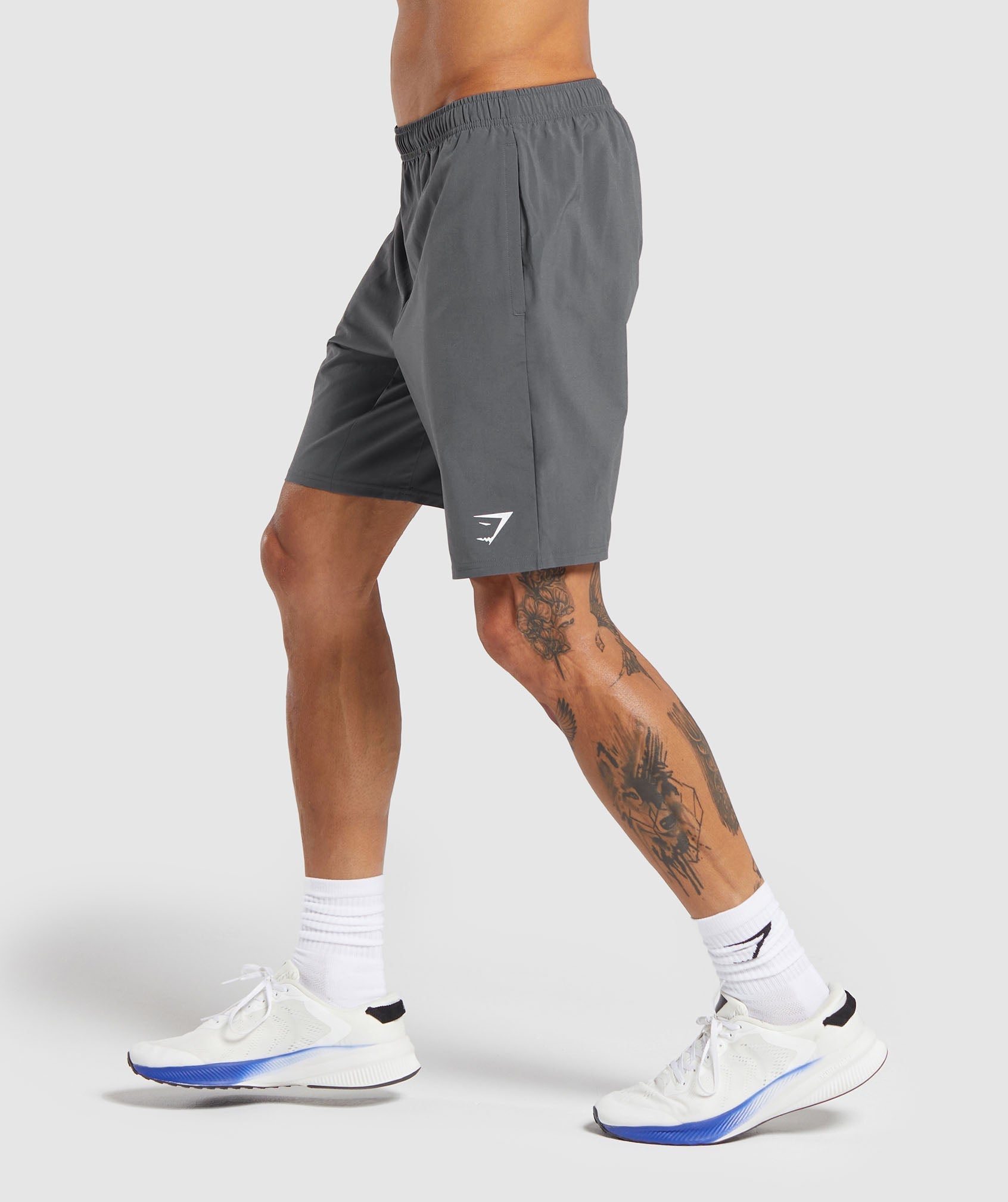 gymshark-arrival-9-shorts-silhouette-grey-ss24