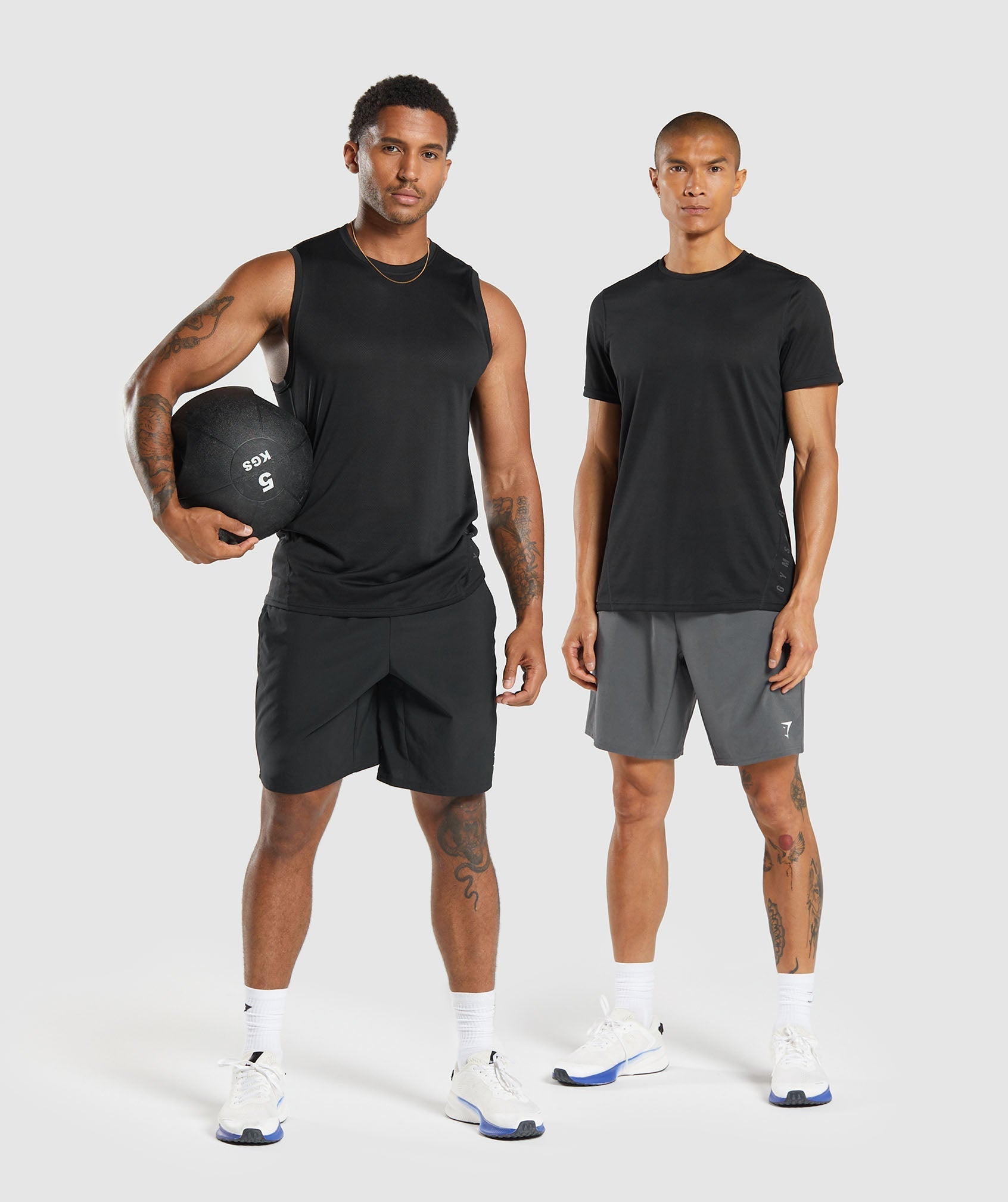 gymshark-arrival-9-shorts-silhouette-grey-ss24