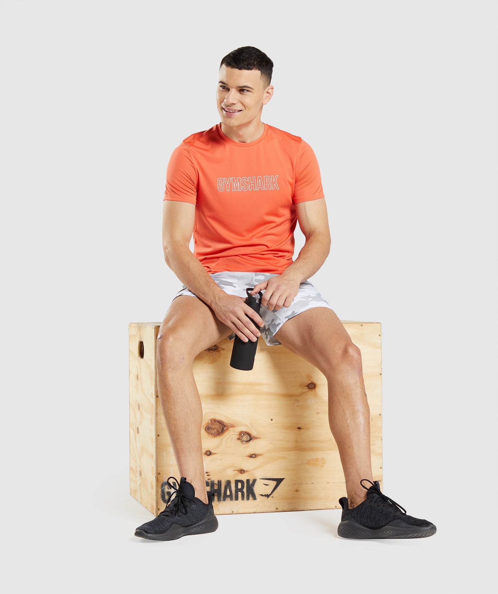 gymshark-arrival-graphic-t-shirt-papaya-orange-ss22