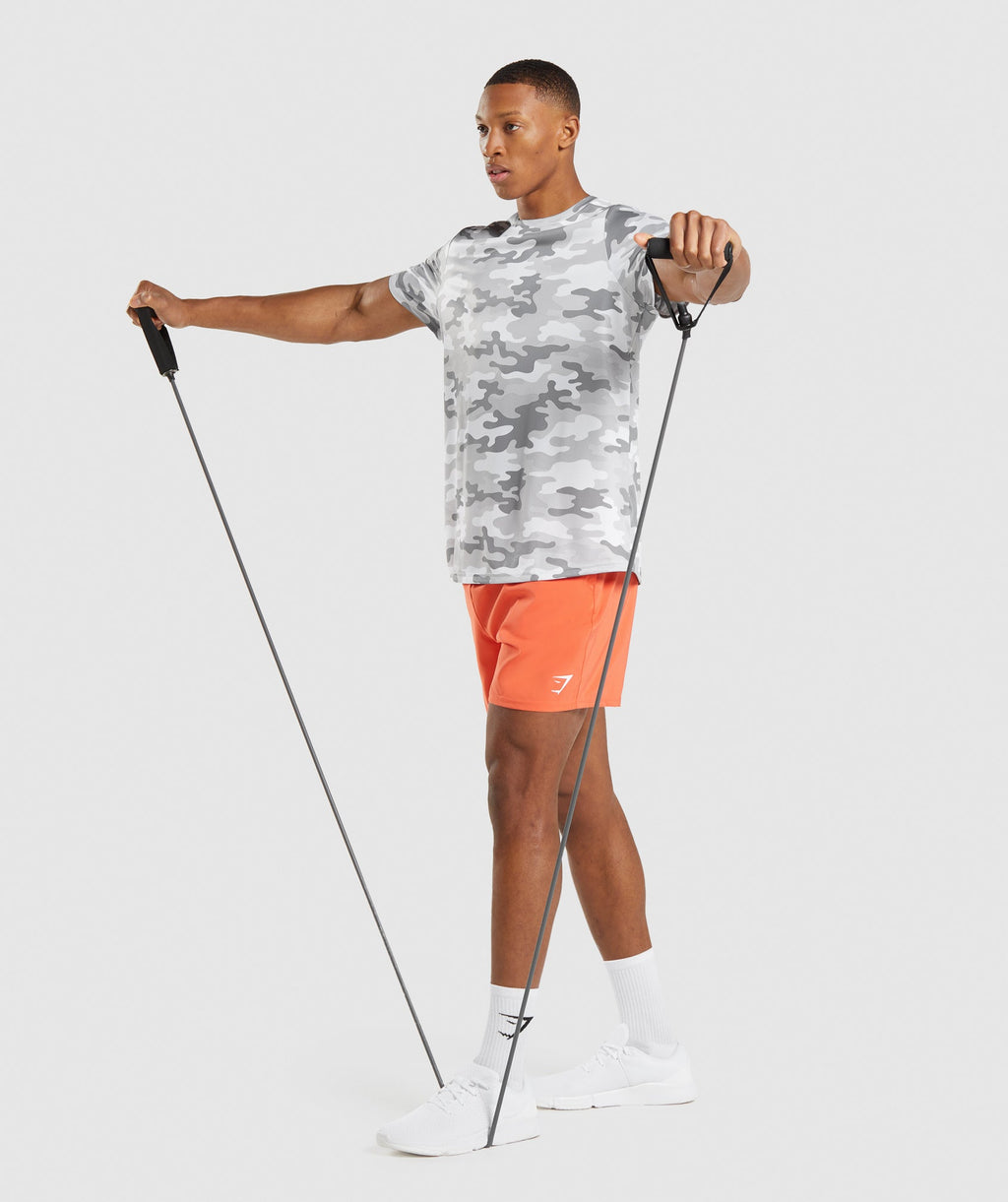 gymshark-arrival-t-shirt-light-grey-print-ss22