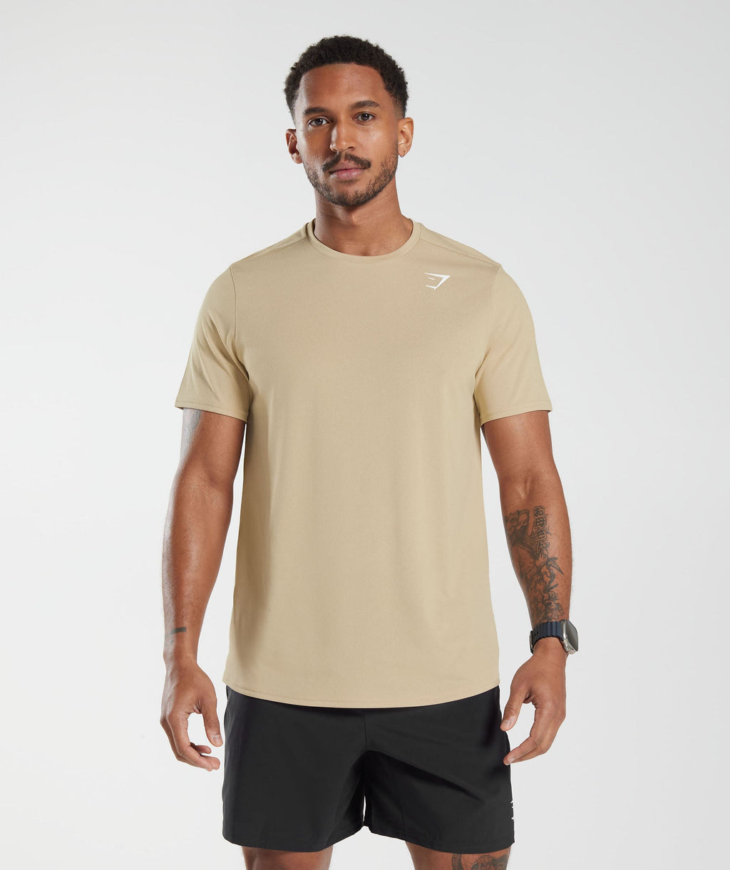 gymshark-arrival-t-shirt-toasted-brown-ss23