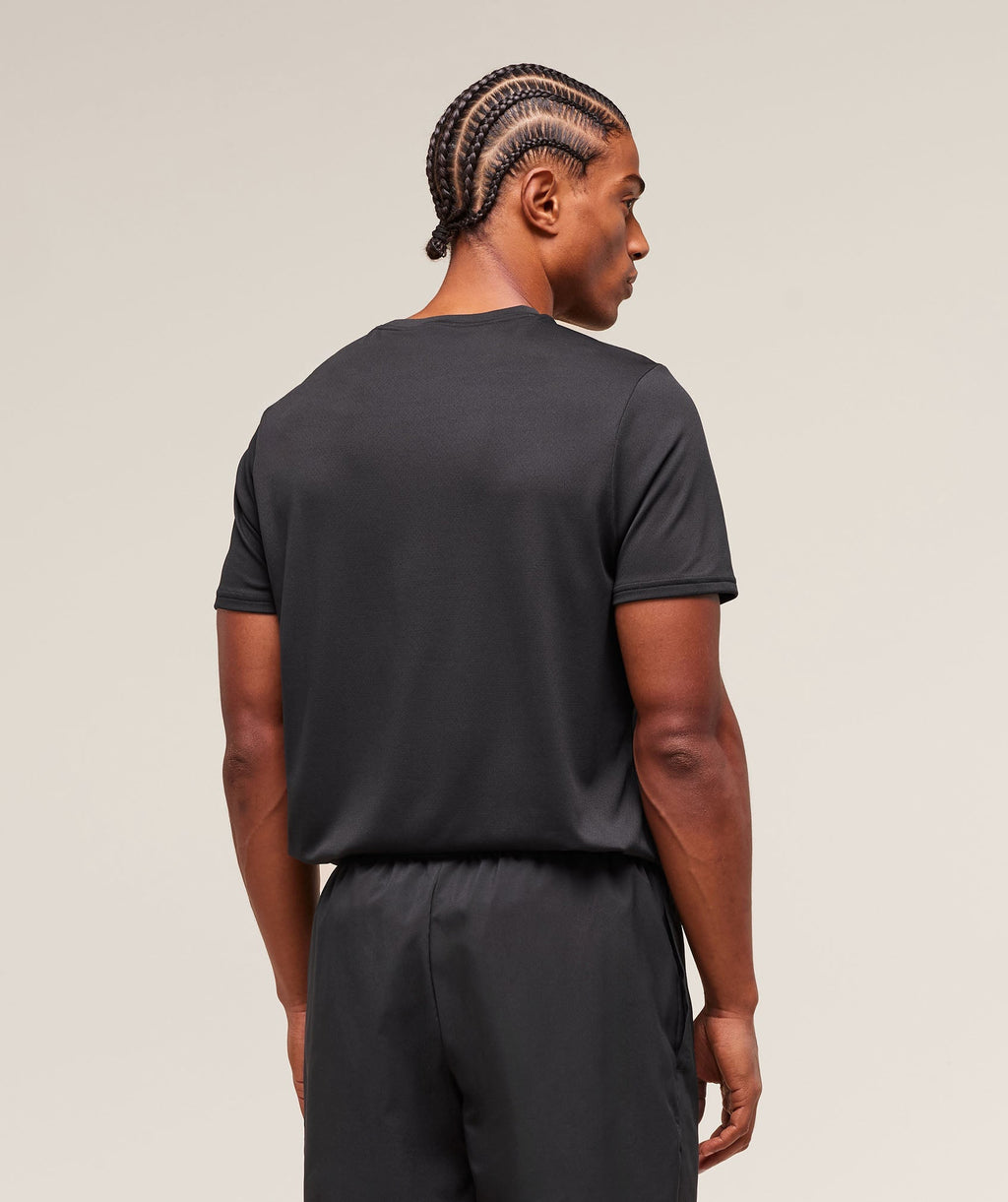 gymshark-arrival-regular-fit-t-shirt-black-ss22
