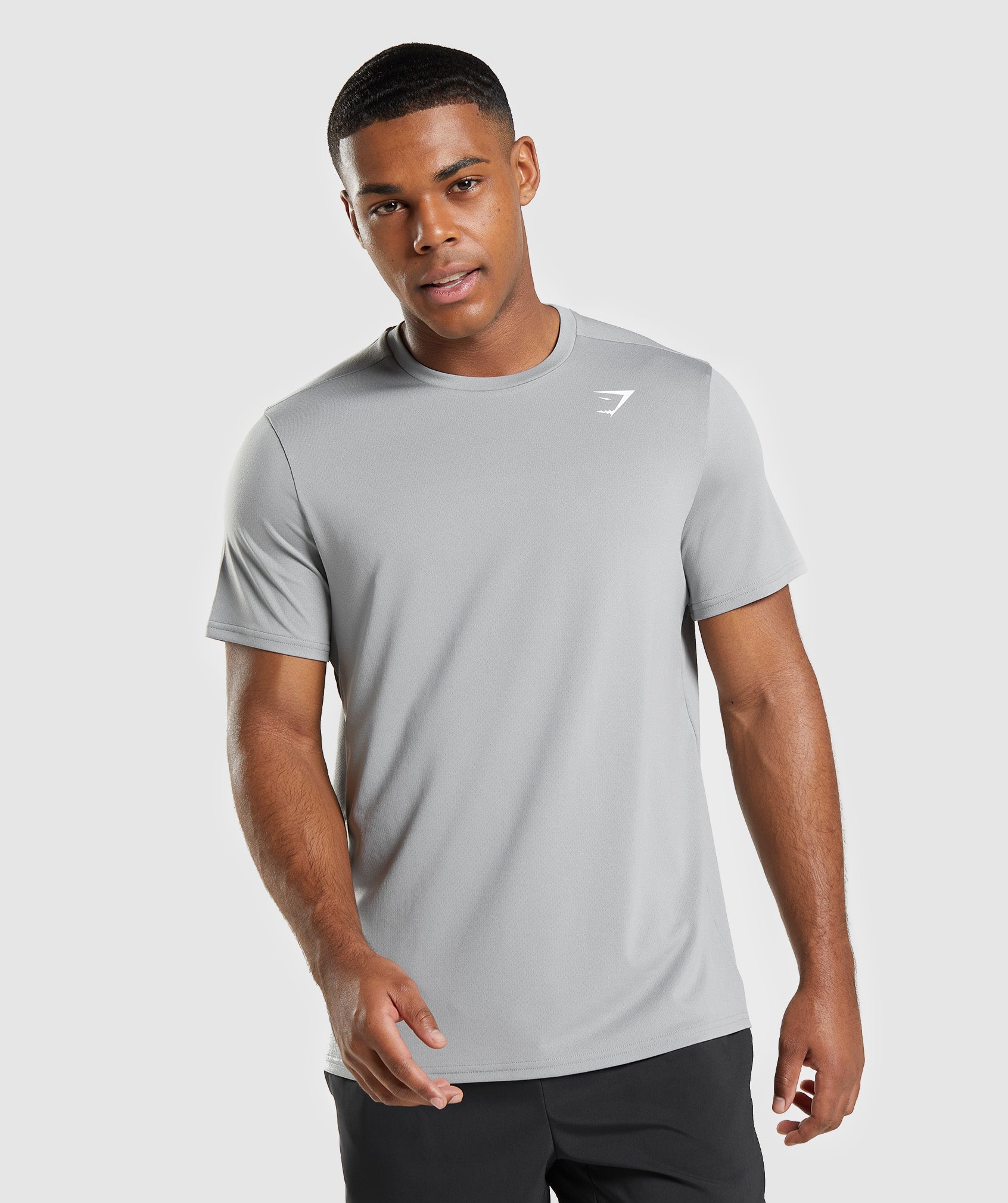 gymshark-arrival-regular-fit-t-shirt-smokey-grey-ss22