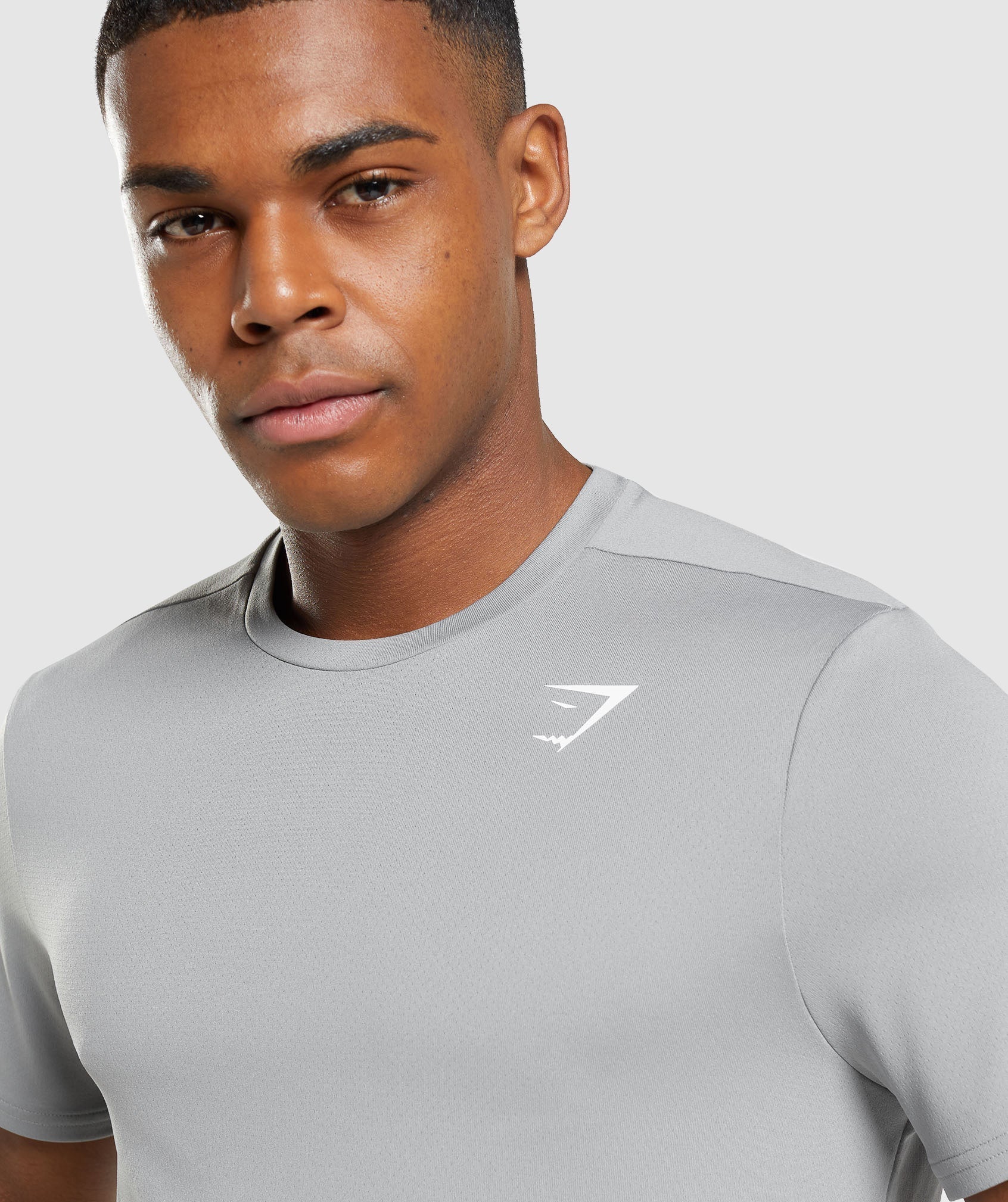 gymshark-arrival-regular-fit-t-shirt-smokey-grey-ss22