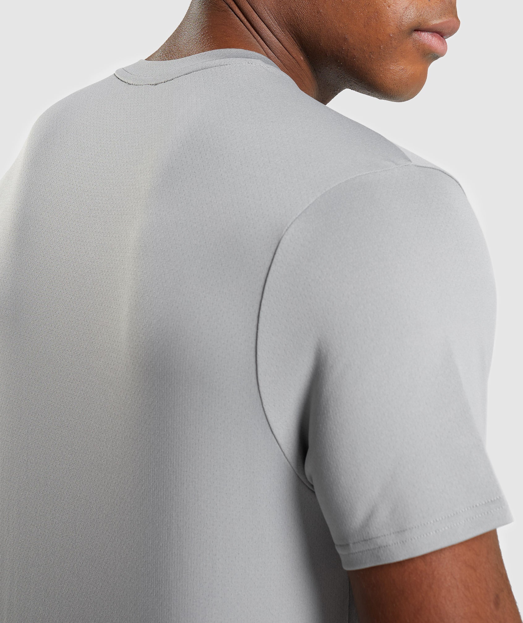 gymshark-arrival-regular-fit-t-shirt-smokey-grey-ss22