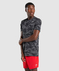 gymshark-arrival-t-shirt-black-grey-camo