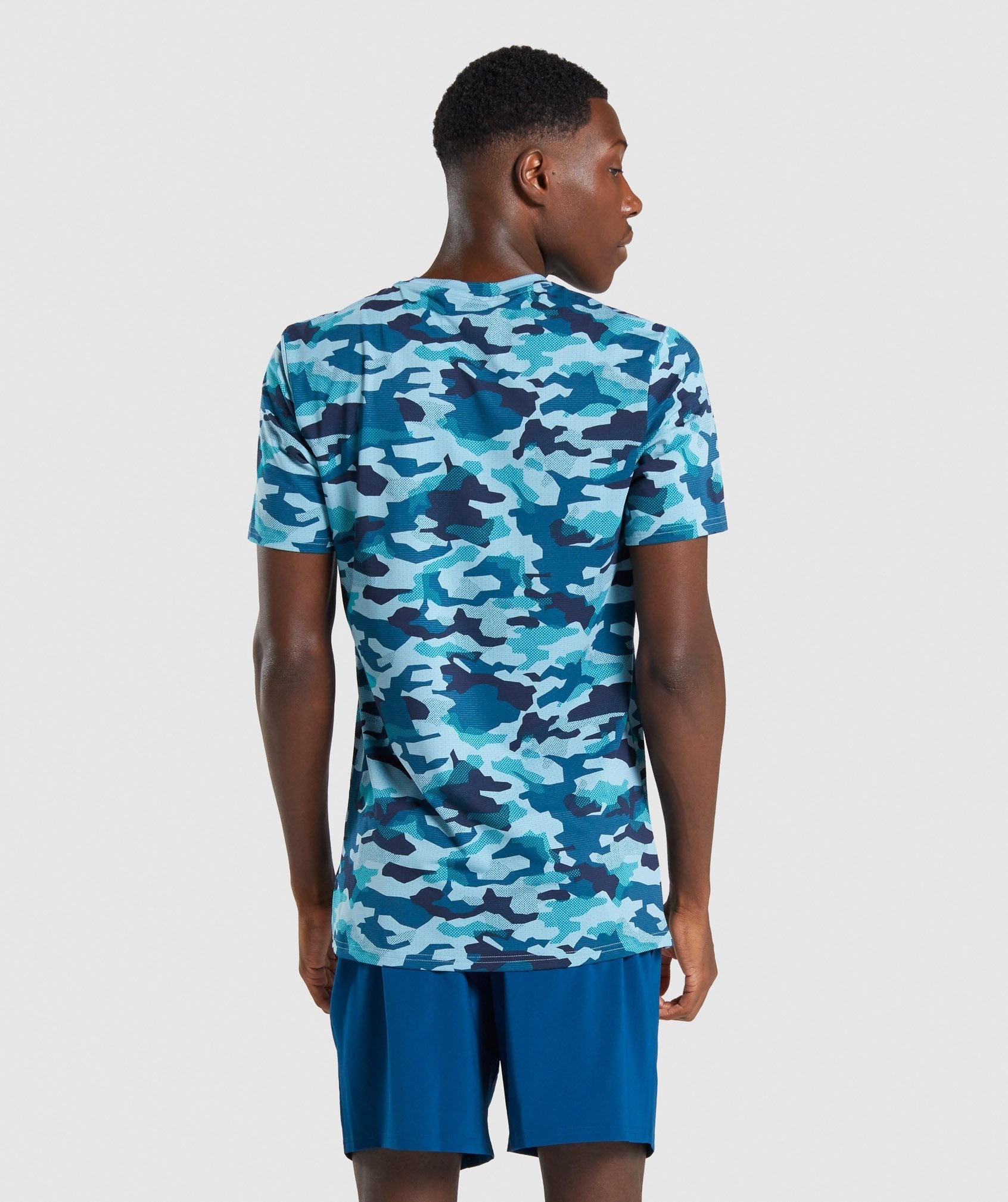 gymshark-arrival-t-shirt-teal-camo