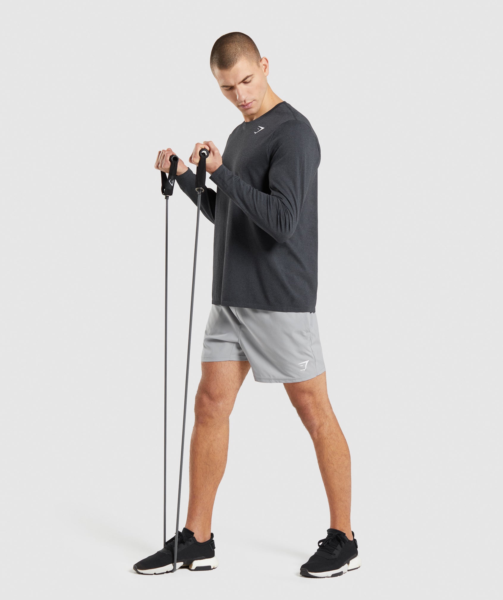 gymshark-arrival-seamless-long-sleeve-t-shirt-black-marl-aw21