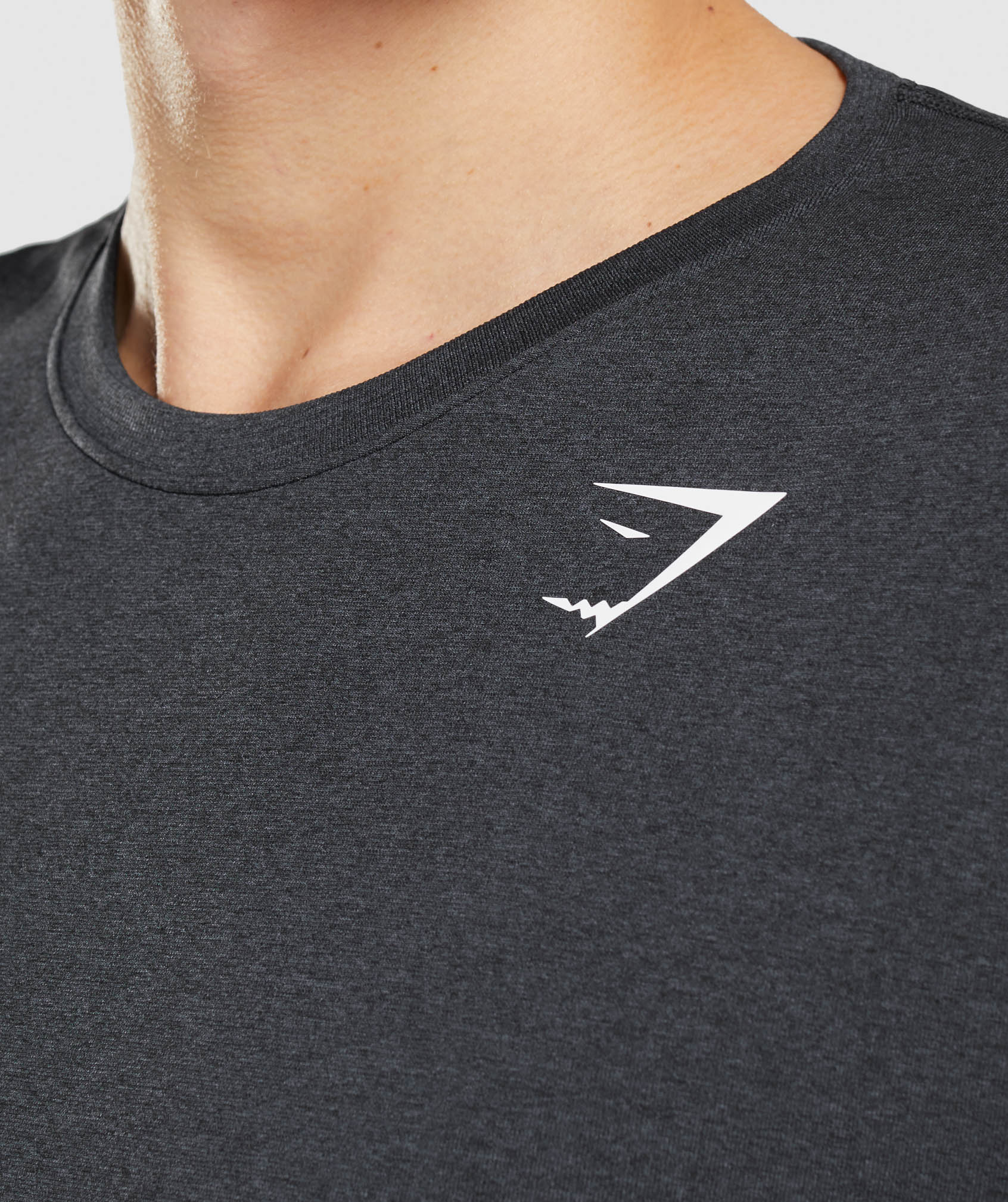 gymshark-arrival-seamless-long-sleeve-t-shirt-black-marl-aw21