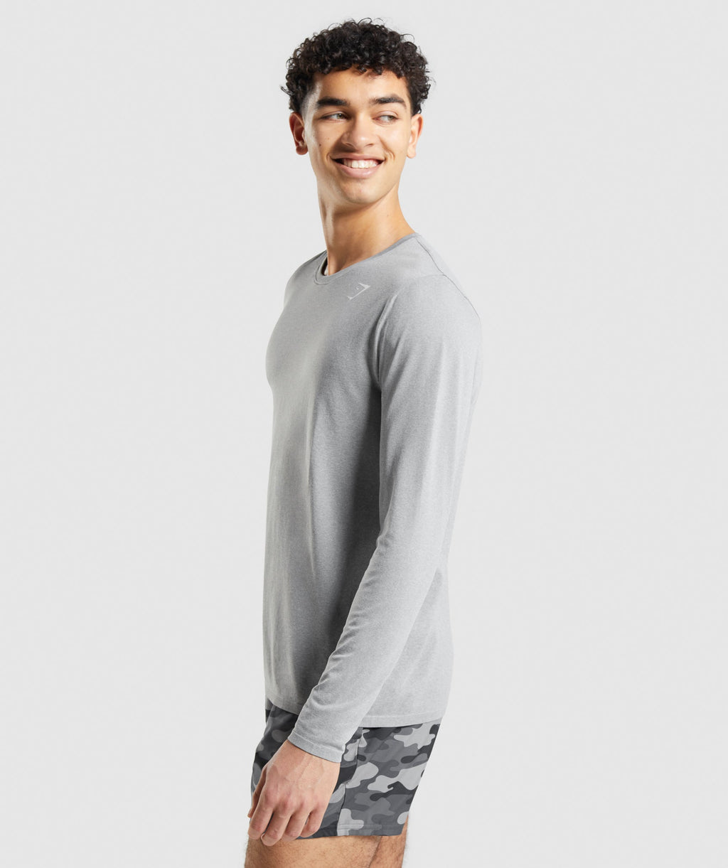 gymshark-arrival-seamless-long-sleeve-t-shirt-grey-aw21