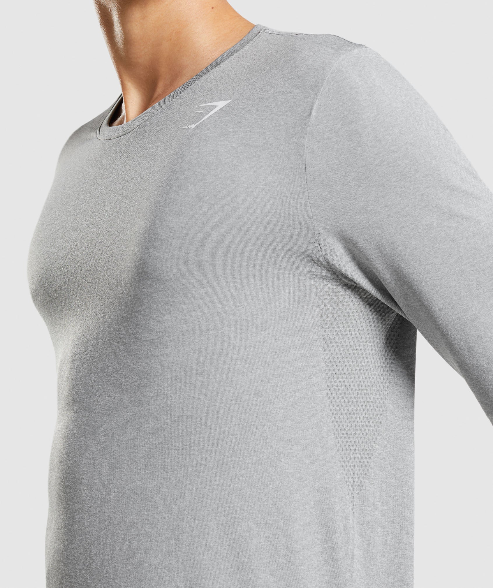 gymshark-arrival-seamless-long-sleeve-t-shirt-grey-aw21