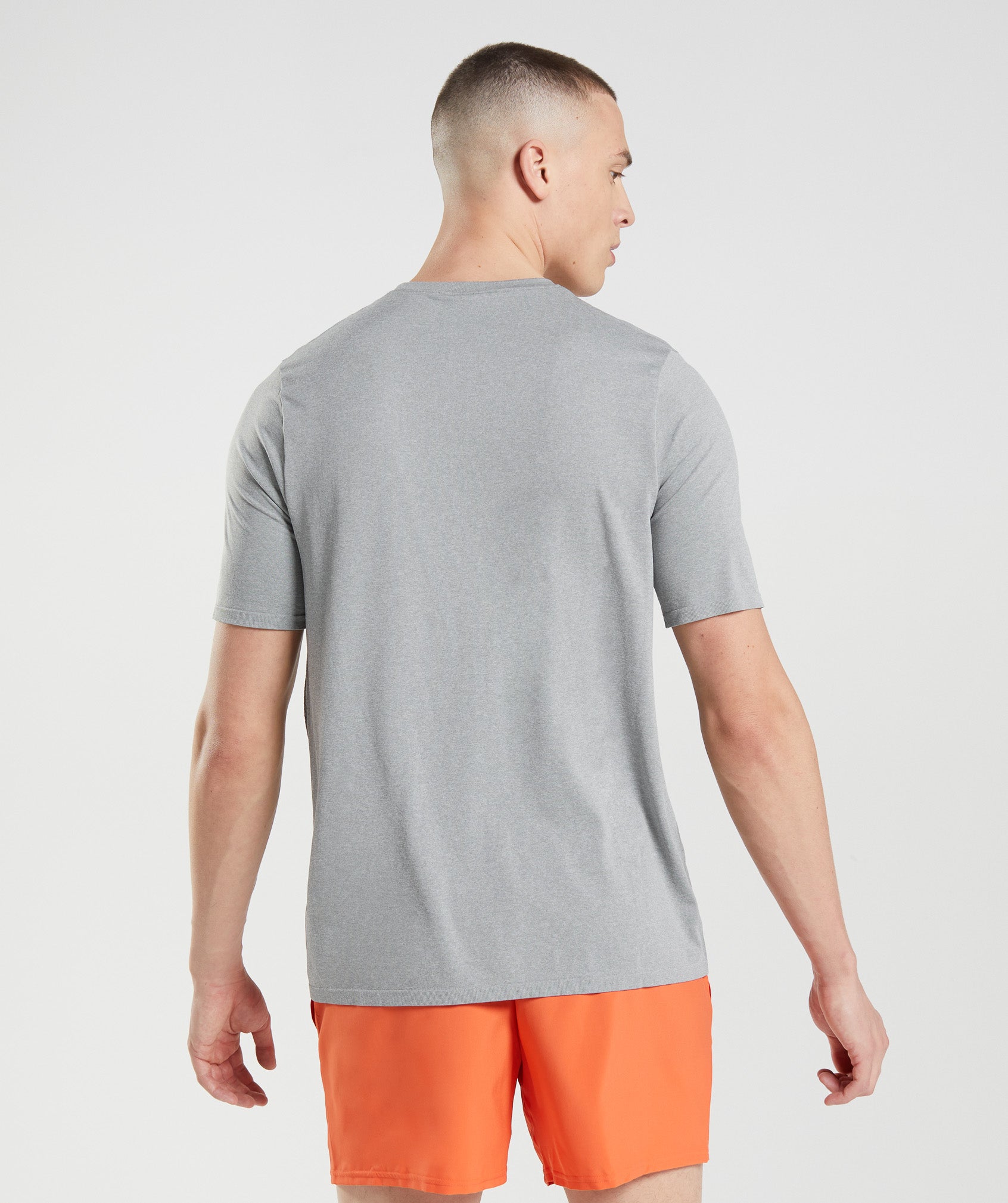 gymshark-arrival-seamless-t-shirt-grey-aw21