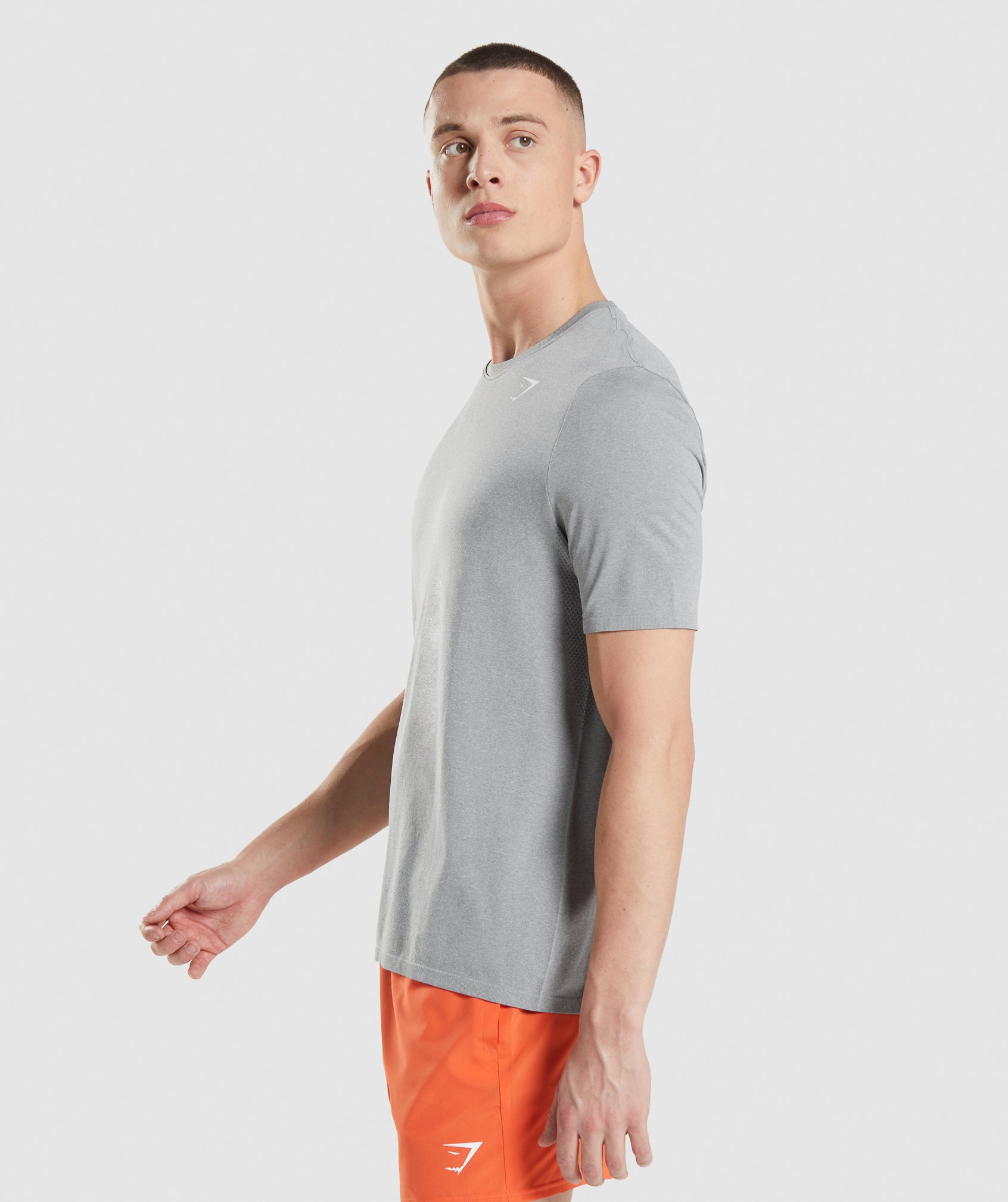 gymshark-arrival-seamless-t-shirt-grey-aw21
