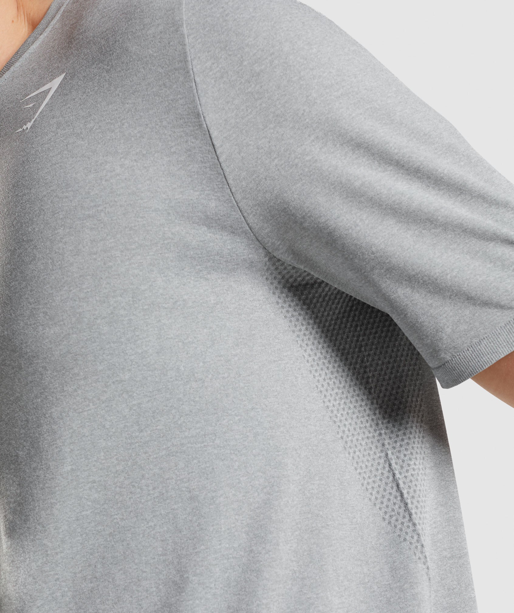 gymshark-arrival-seamless-t-shirt-grey-aw21
