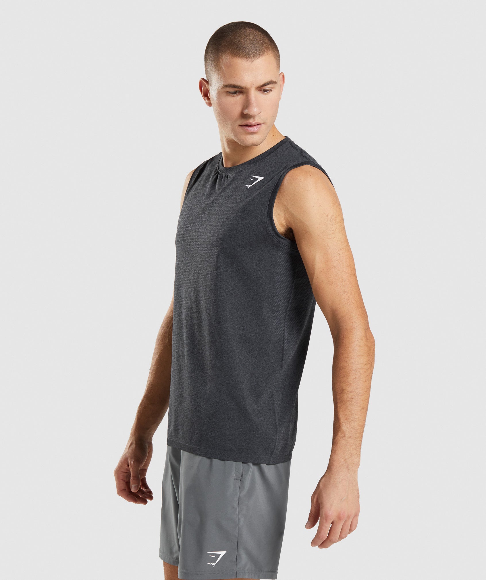 gymshark-arrival-seamless-tank-black-marl-aw21
