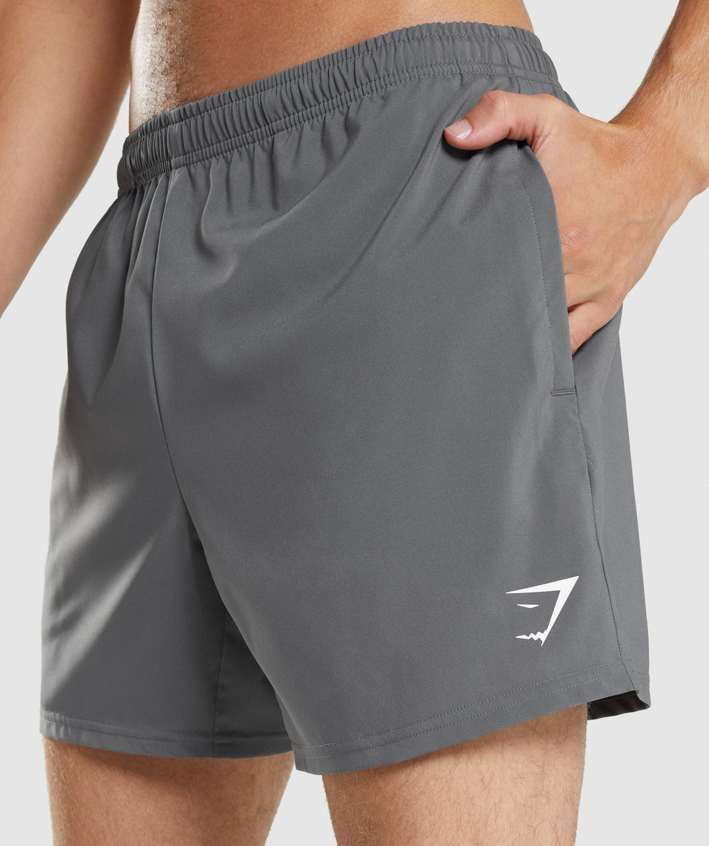 gymshark-arrival-5-shorts-charcoal-gsaw21