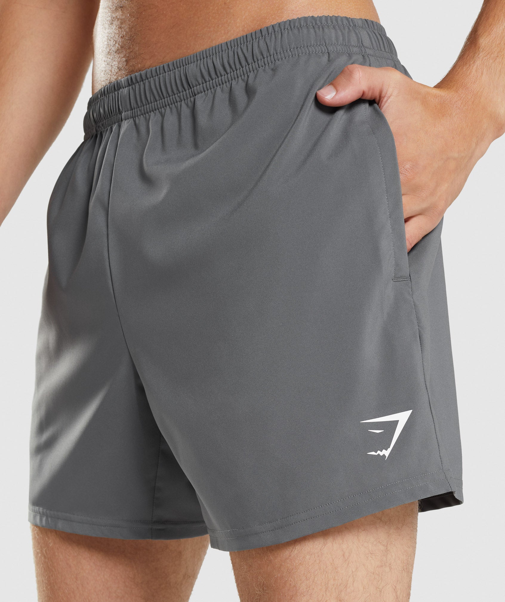 gymshark-arrival-5-shorts-charcoal-gsaw21