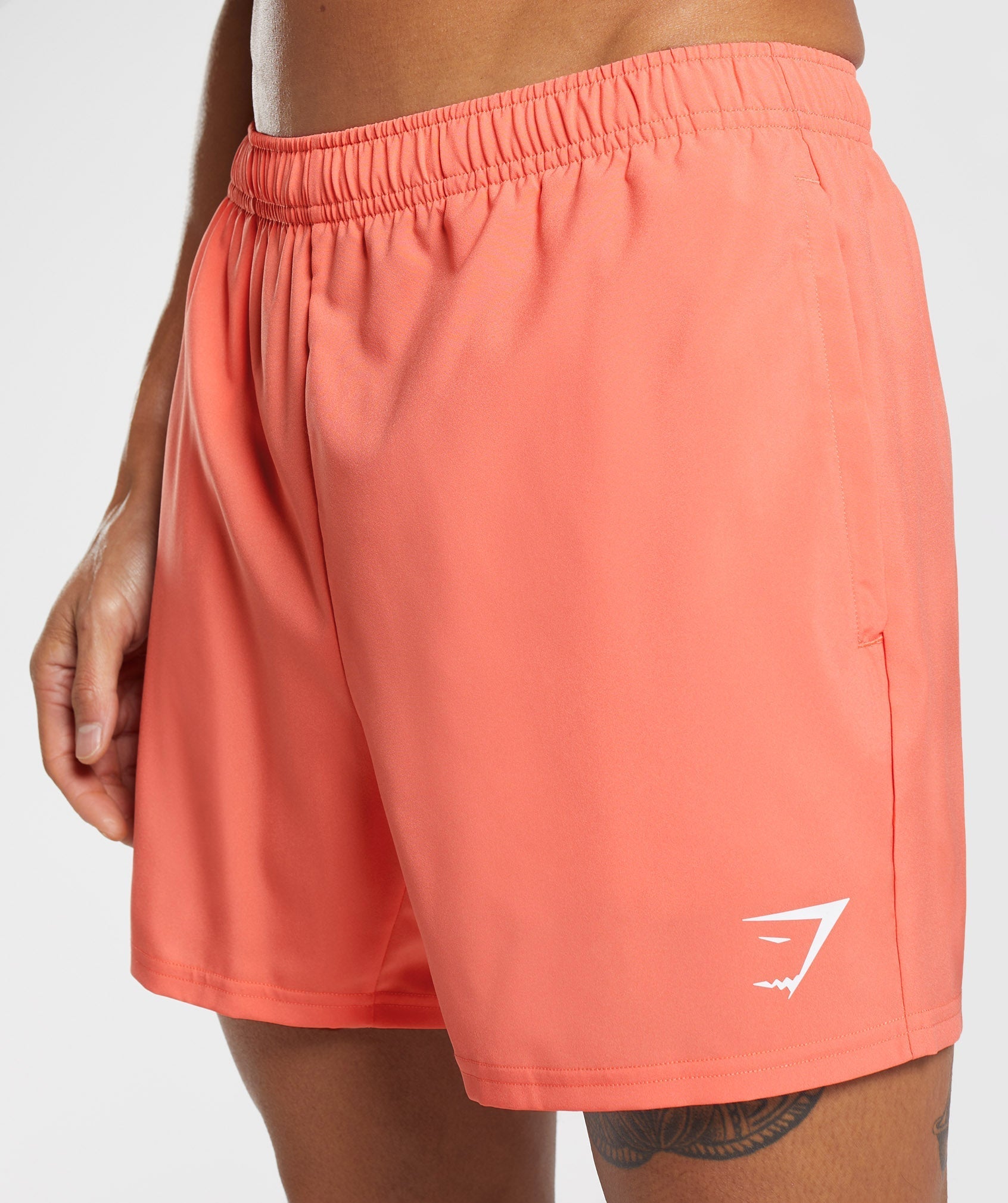 gymshark-arrival-5-shorts-aerospace-orange-ss23