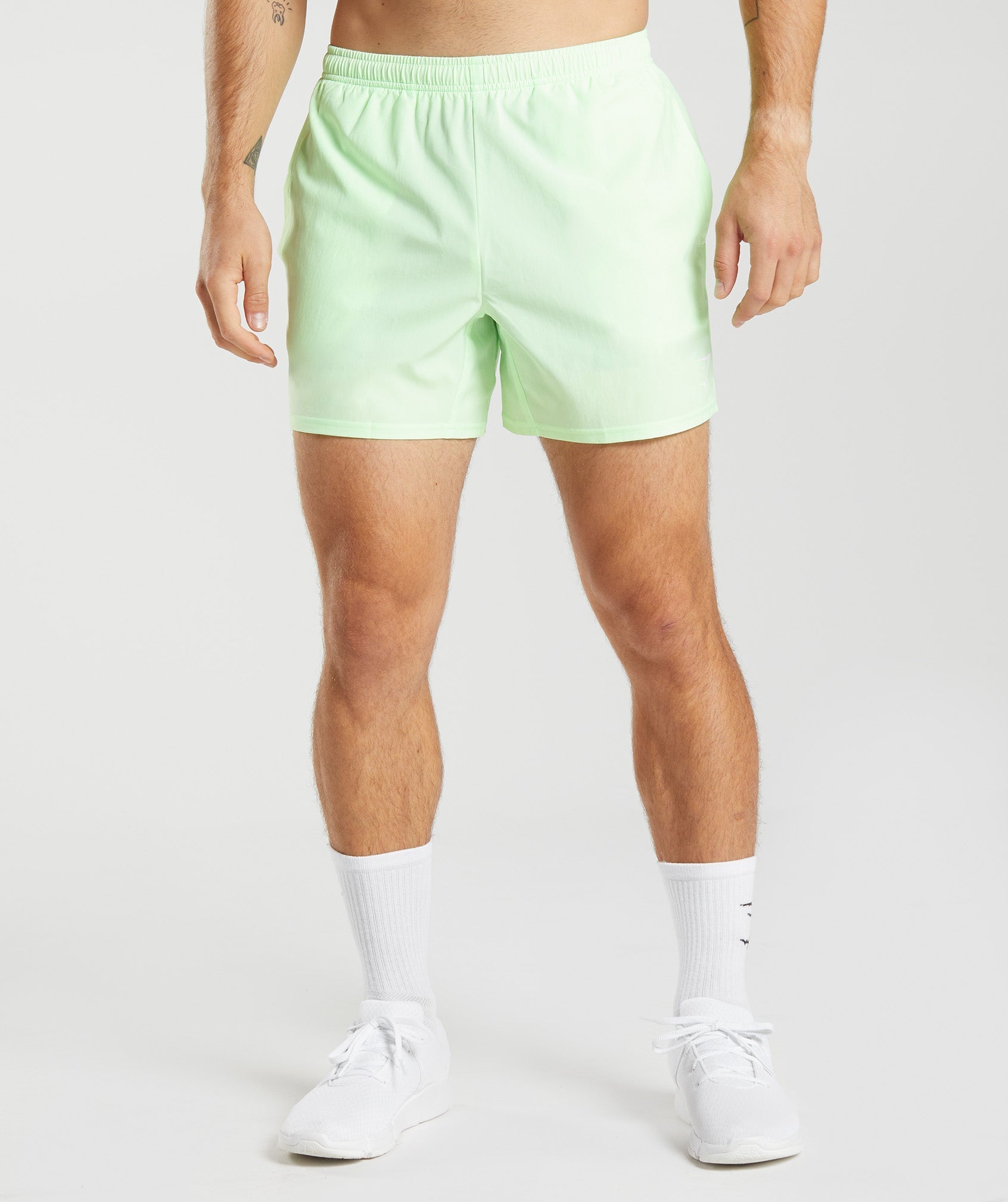 gymshark-arrival-5-shorts-fluo-mint-aw22