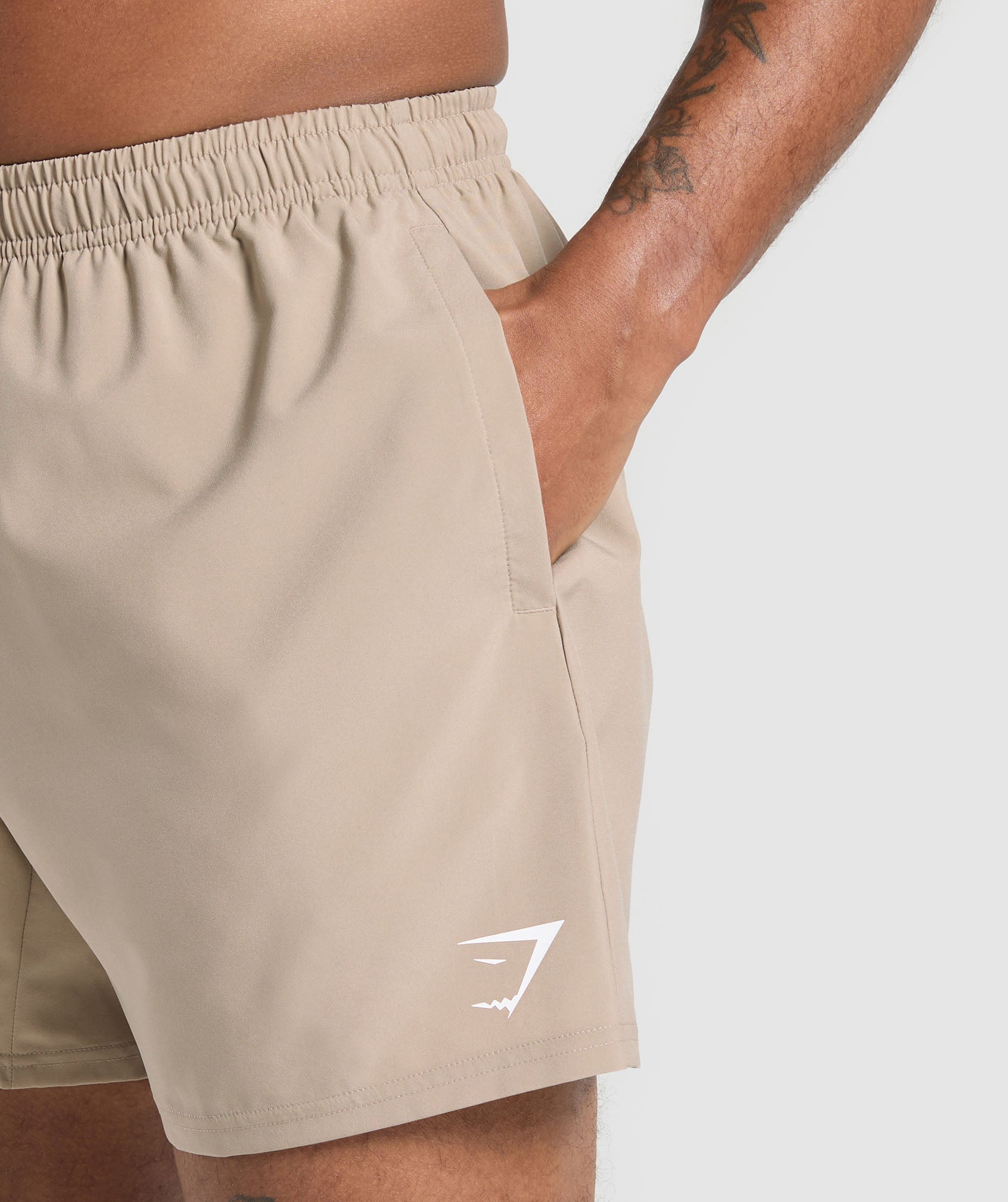 gymshark-arrival-5-shorts-cement-brown-ss25