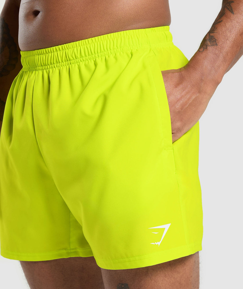 gymshark-arrival-5-shorts-shock-green-ss25