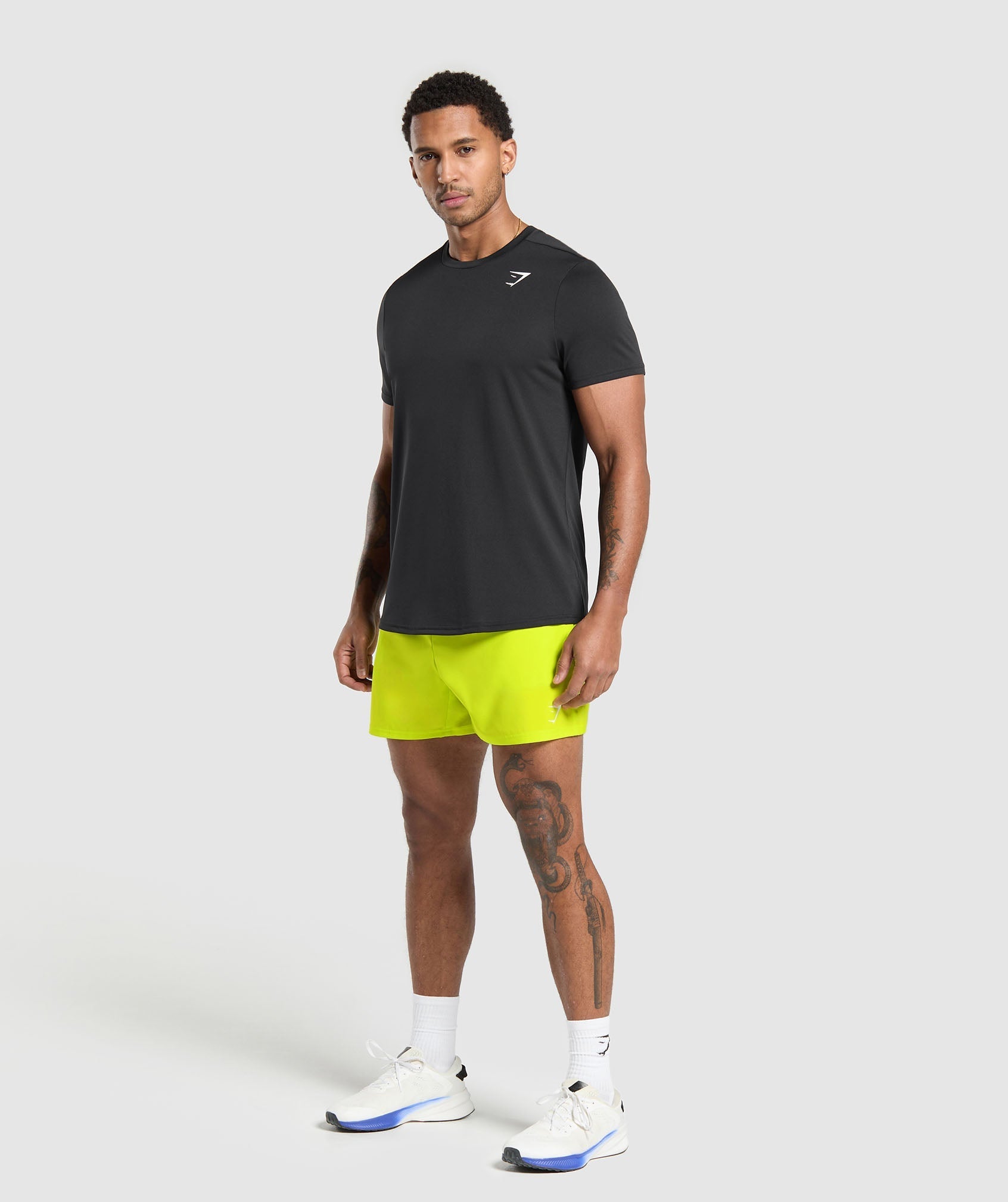 gymshark-arrival-5-shorts-shock-green-ss25