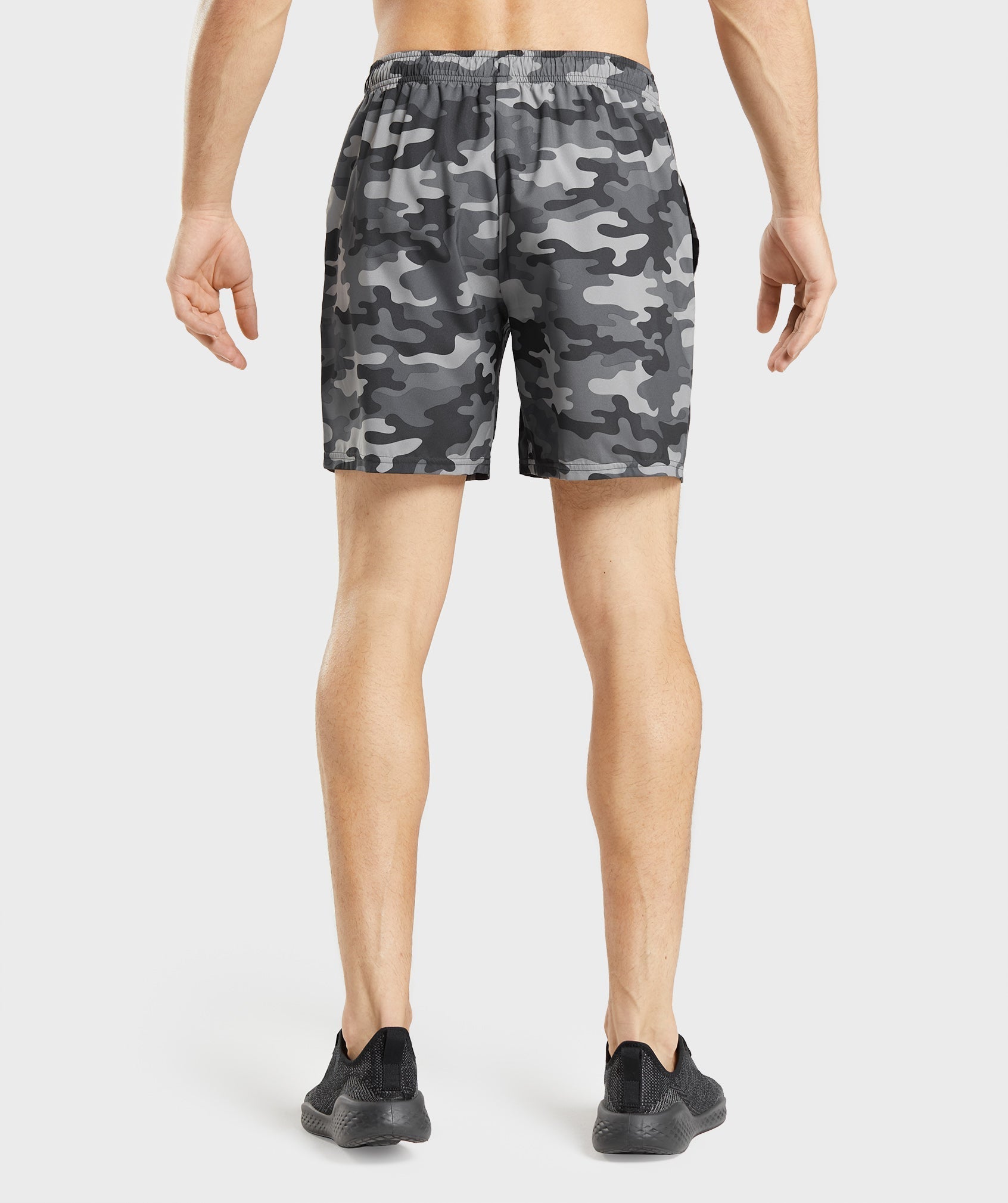 gymshark-arrival-7-shorts-grey-print-ss22