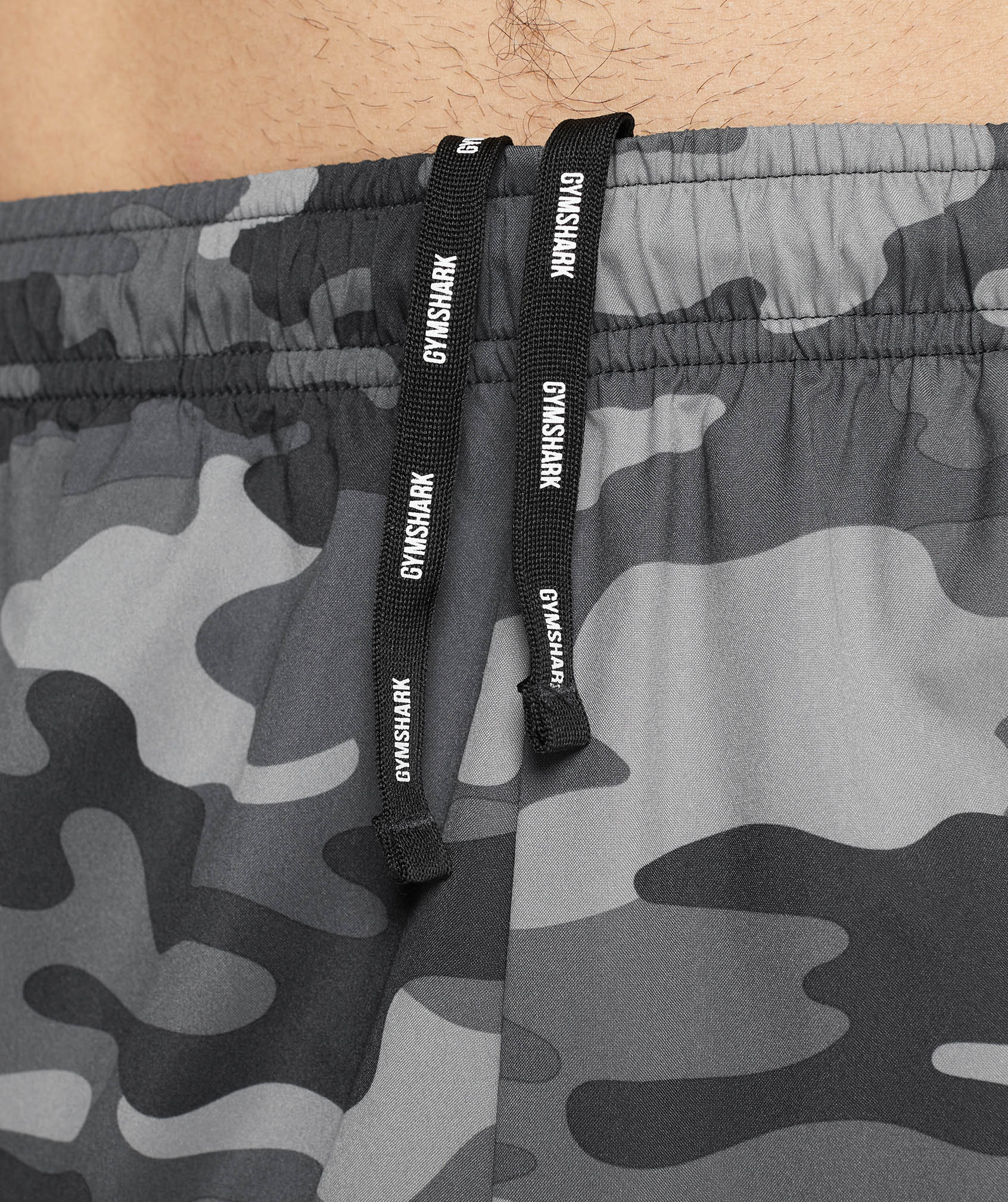 gymshark-arrival-7-shorts-grey-print-ss22