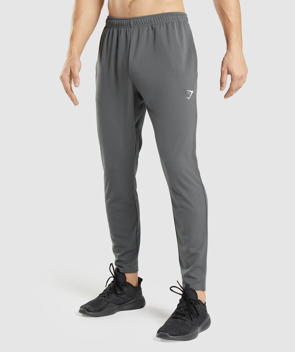 gymshark-arrival-knit-joggers-charcoal-grey-ss22