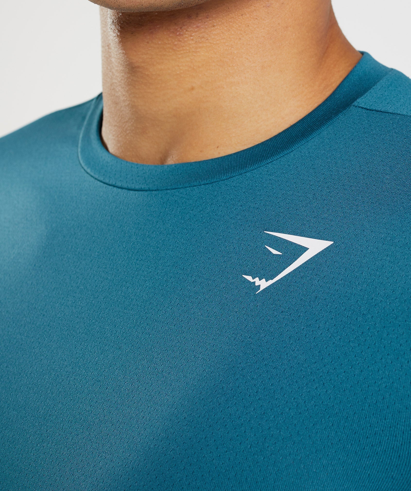 gymshark-arrival-long-sleeve-t-shirt-atlantic-blue-aw22