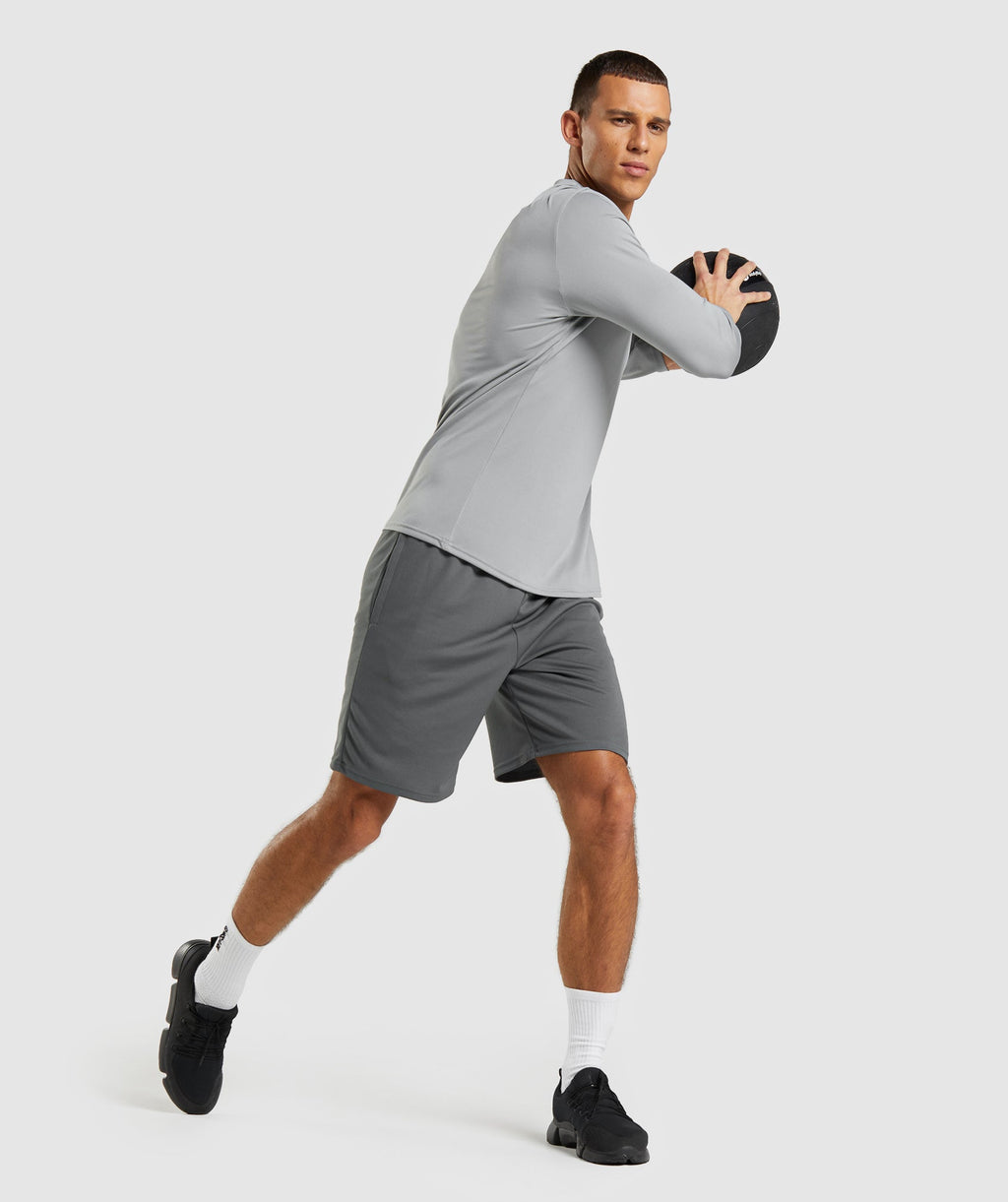 gymshark-arrival-long-sleeve-t-shirt-smokey-grey-ss22
