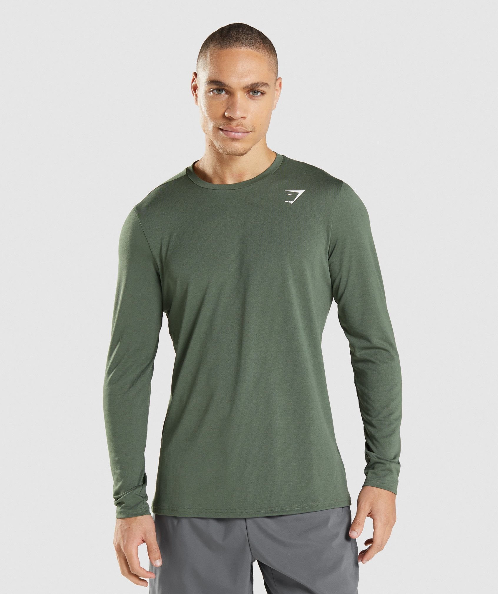 gymshark-arrival-long-sleeve-t-shirt-green-gsaw21