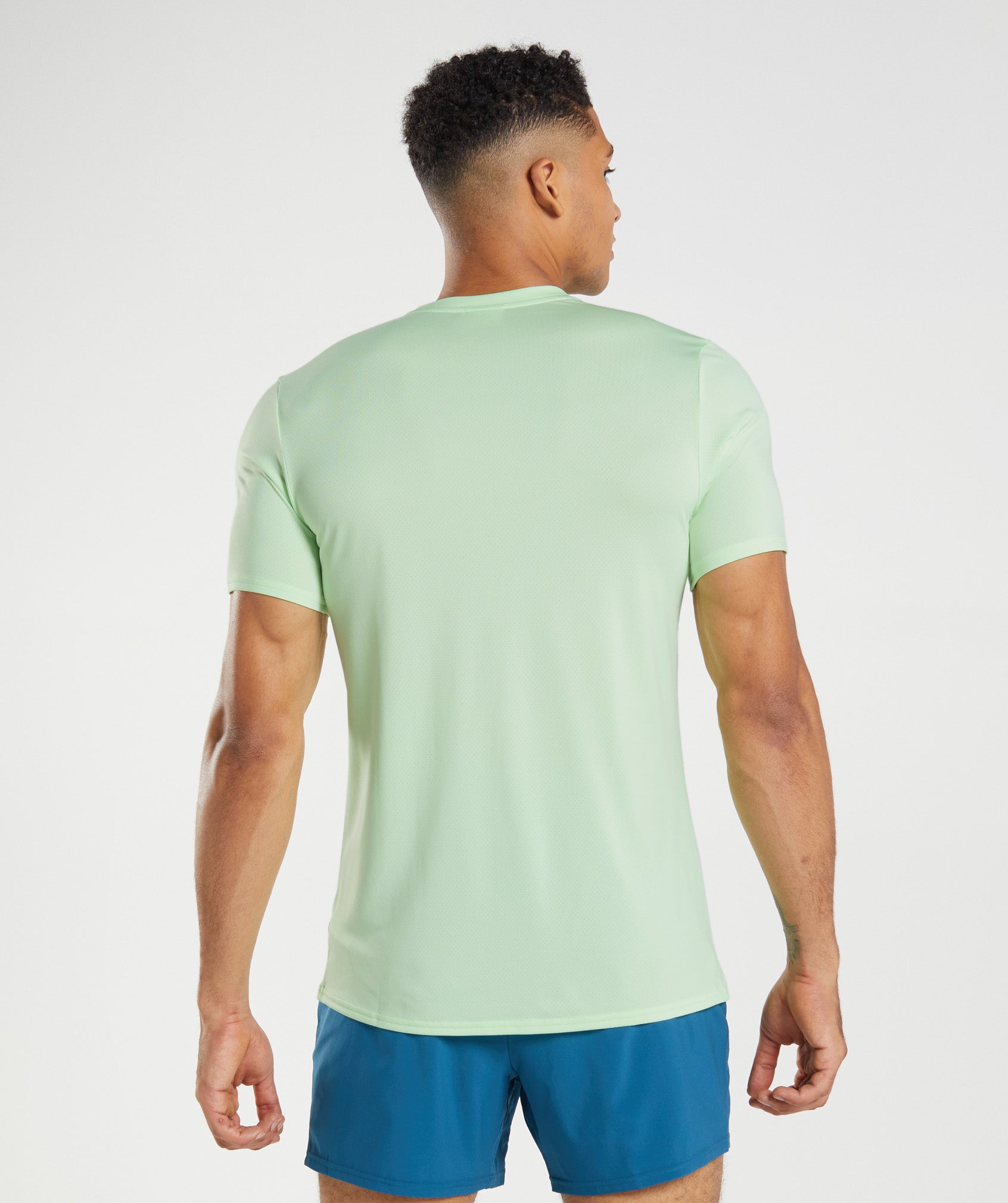 gymshark-arrival-slim-t-shirt-fluo-mint-aw22