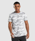 gymshark-arrival-t-shirt-light-grey-camo-ss22