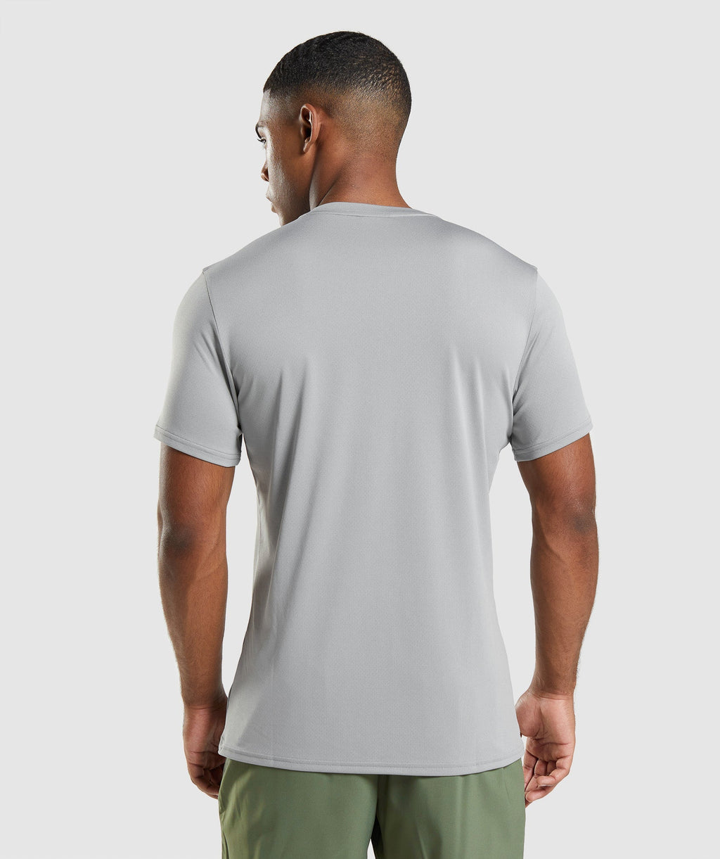 gymshark-arrival-t-shirt-smokey-grey-ss22