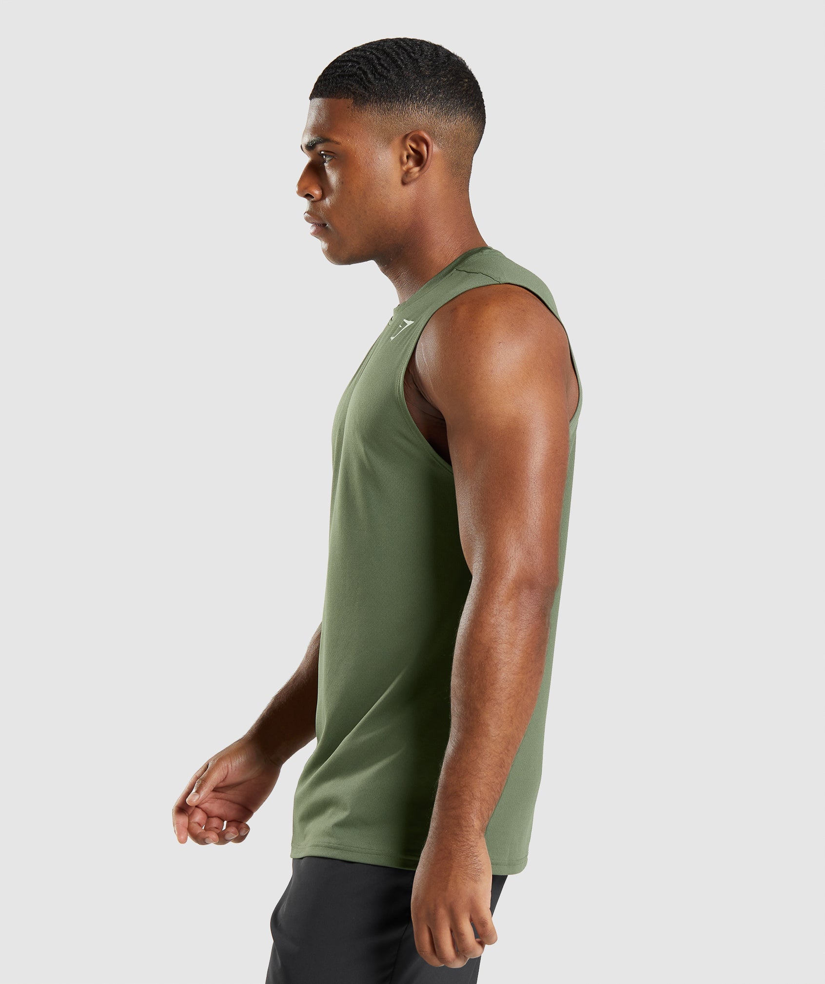 gymshark-arrival-sleeveless-t-shirt-core-olive-ss22