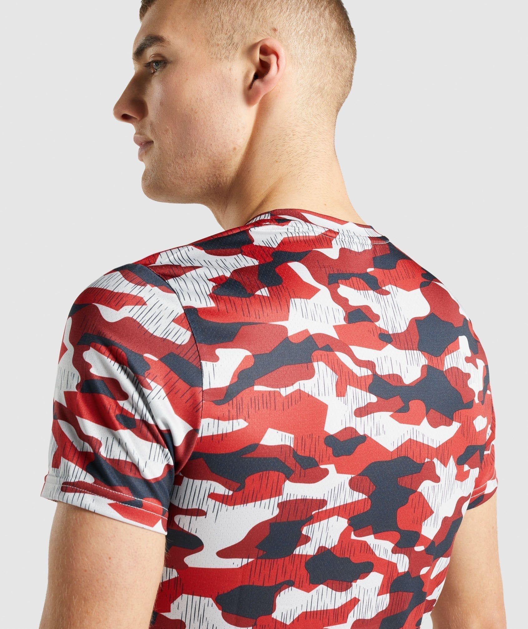 gymshark-arrival-t-shirt-red-print-gsaw21