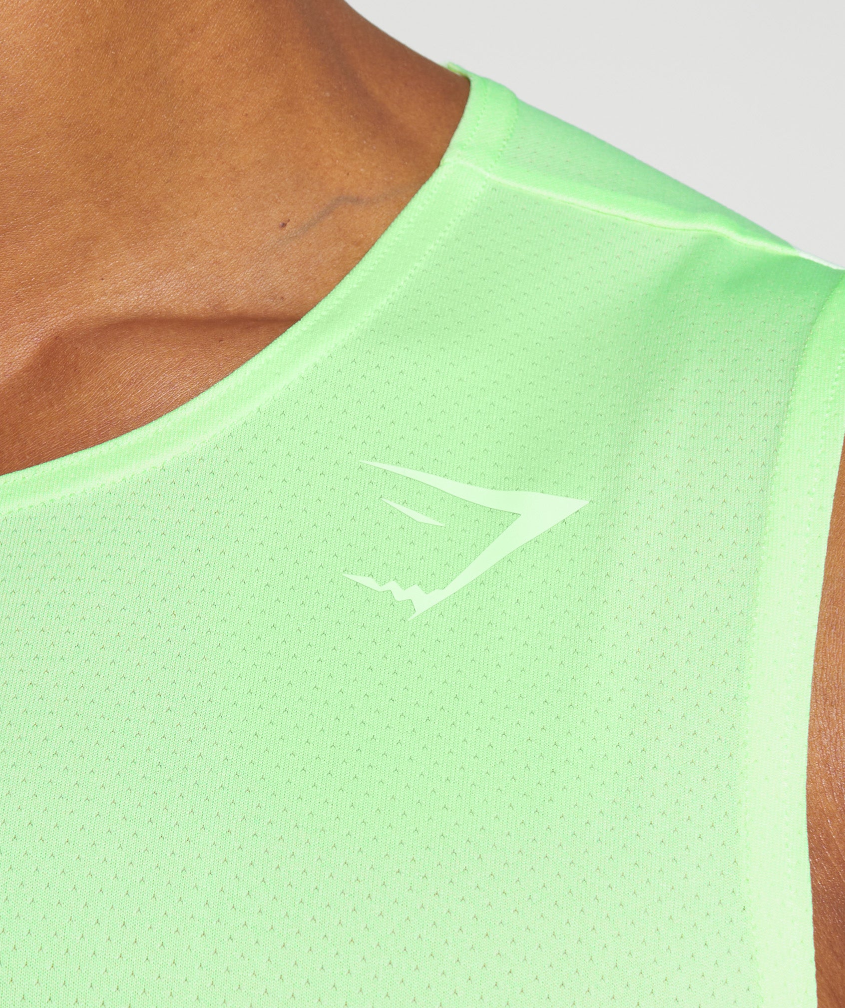 gymshark-arrival-tank-fluo-mint-aw22