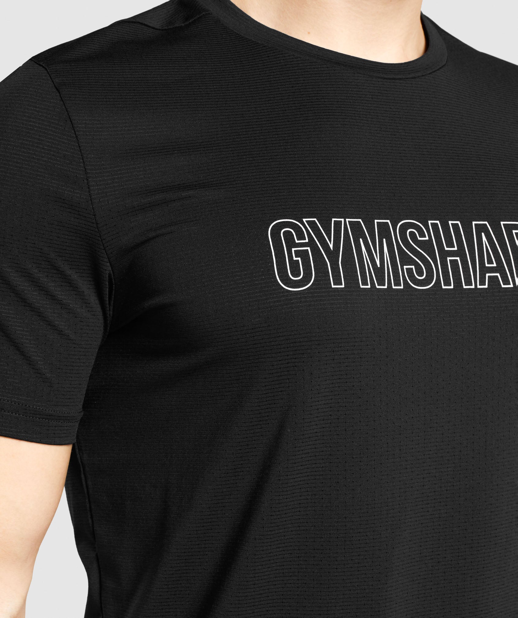 gymshark-arrival-graphic-t-shirt-black-white-logo