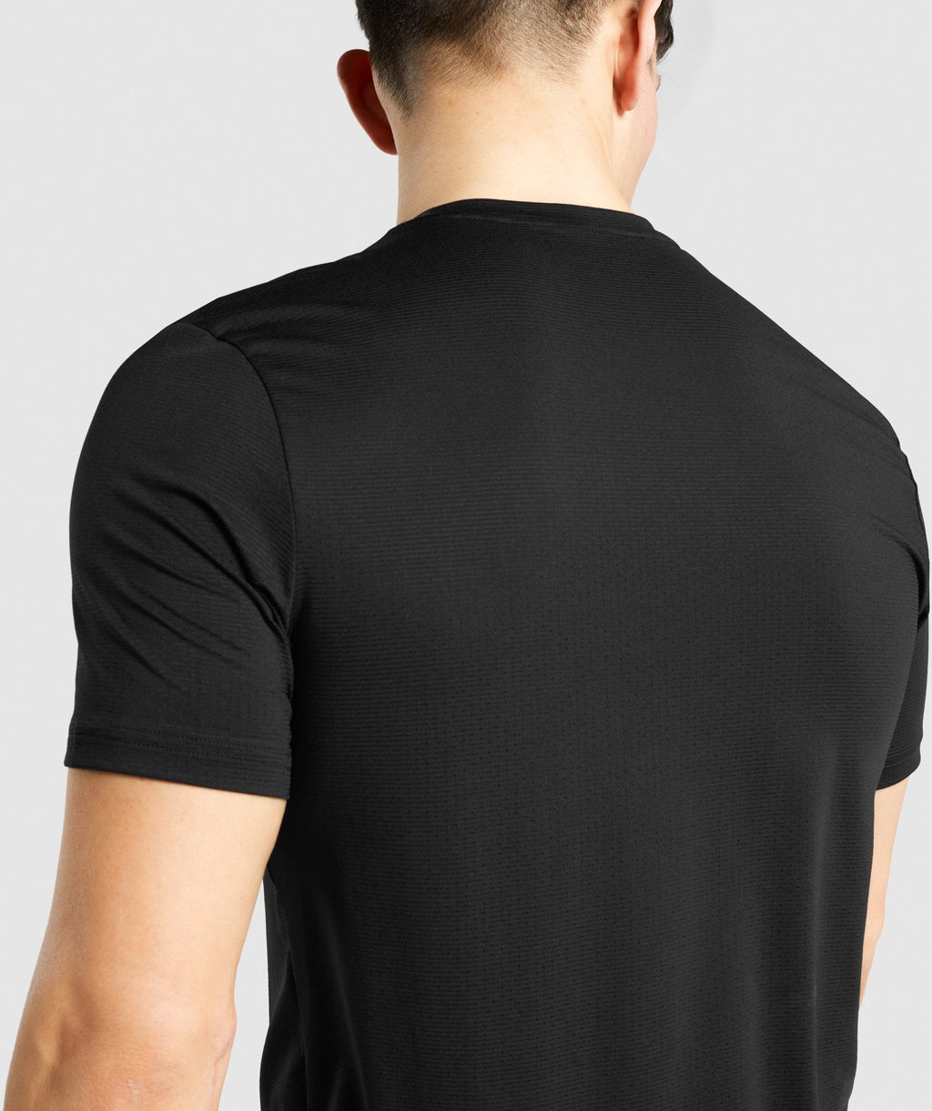gymshark-arrival-graphic-t-shirt-black-white-logo