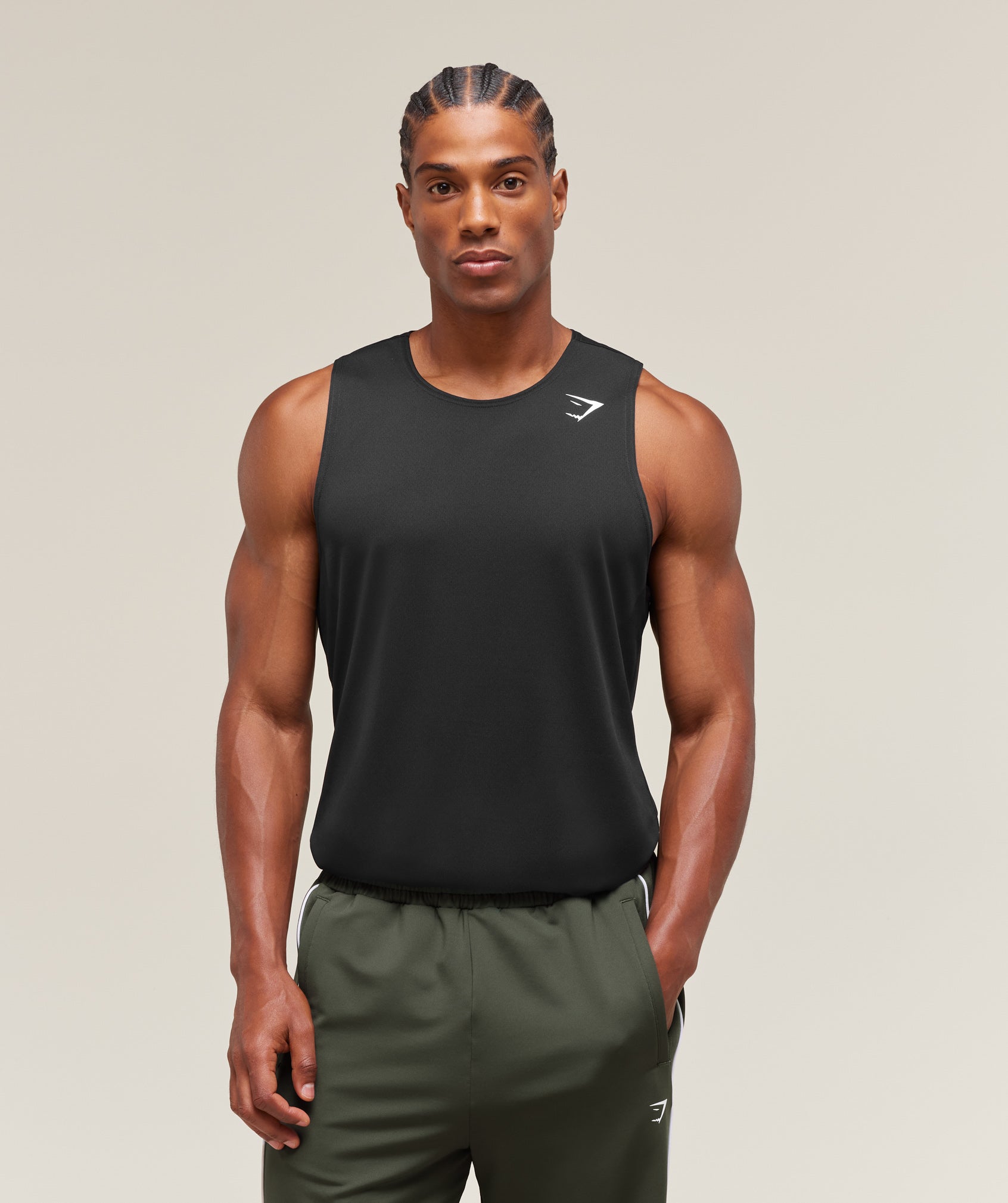 gymshark-arrival-tank-black-ss22