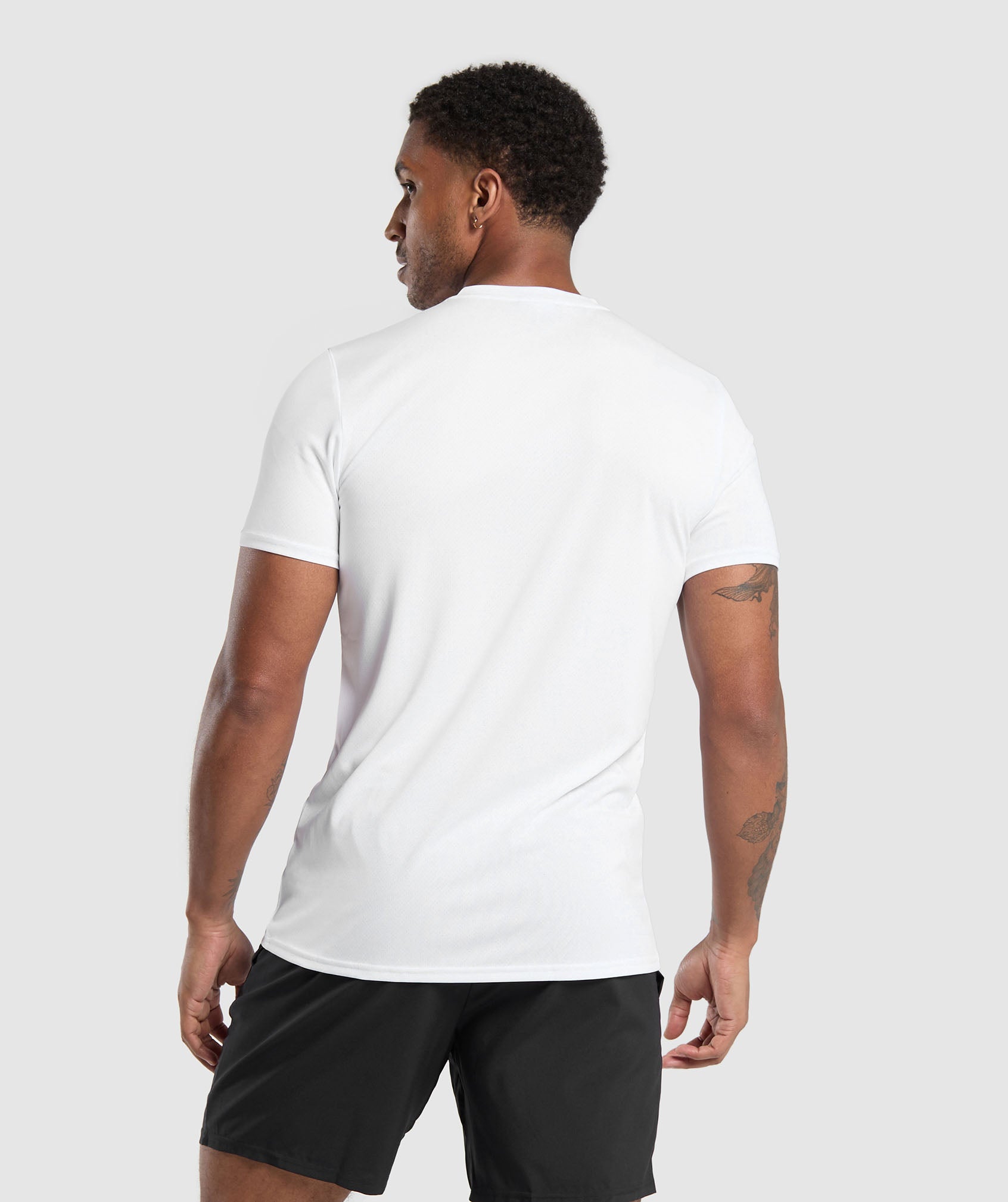 gymshark-arrival-v-neck-t-shirt-white-ss24