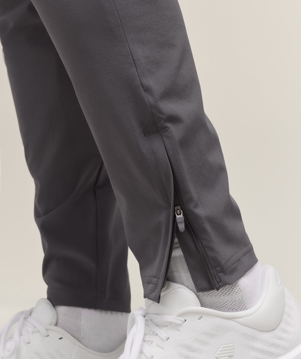 gymshark-arrival-woven-joggers-silhouette-grey-aw22