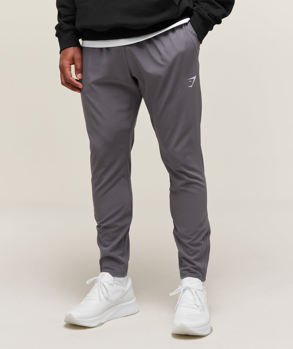gymshark-arrival-woven-joggers-silhouette-grey-aw22