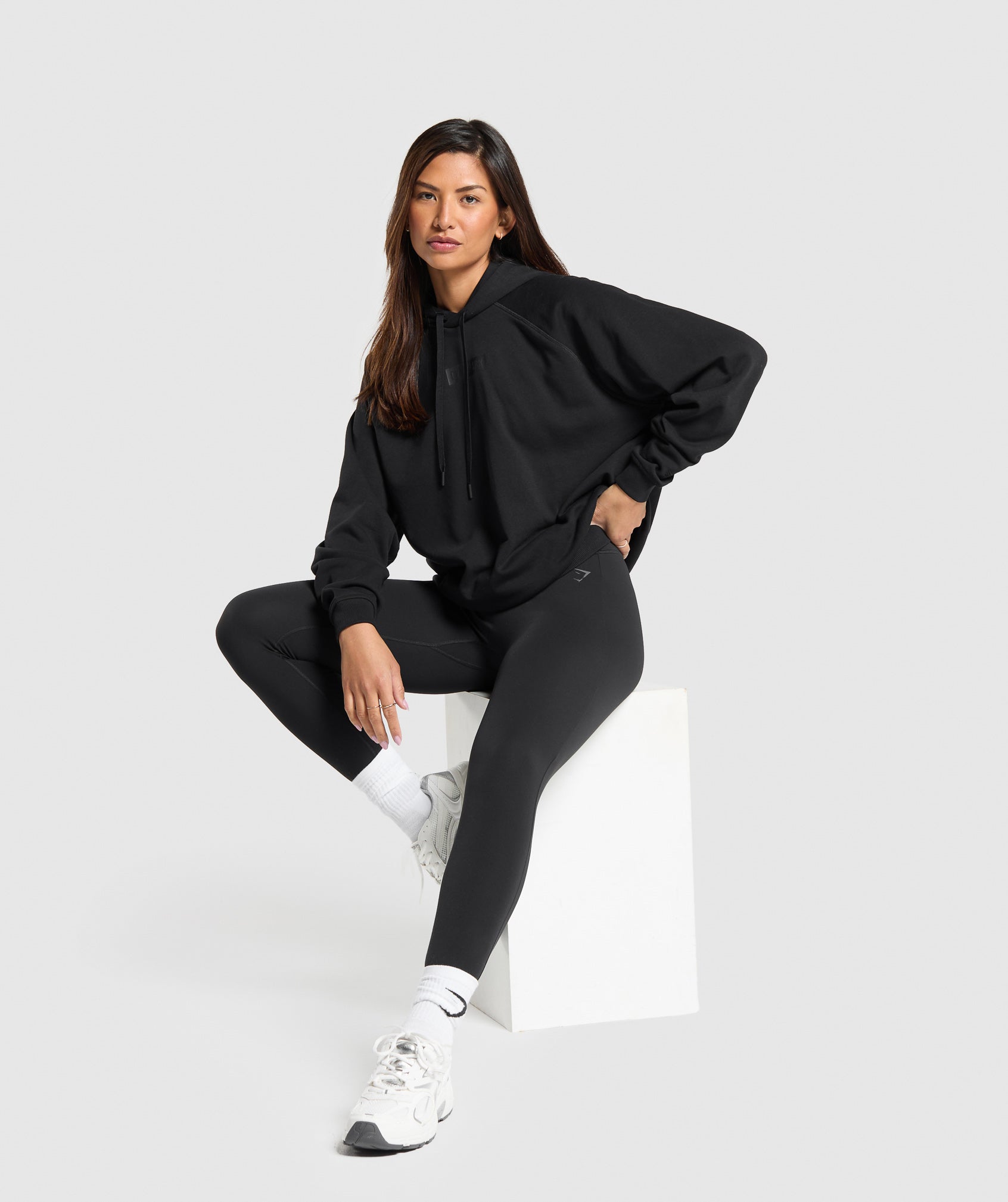 gymshark-block-oversized-hoodie-black-aw23